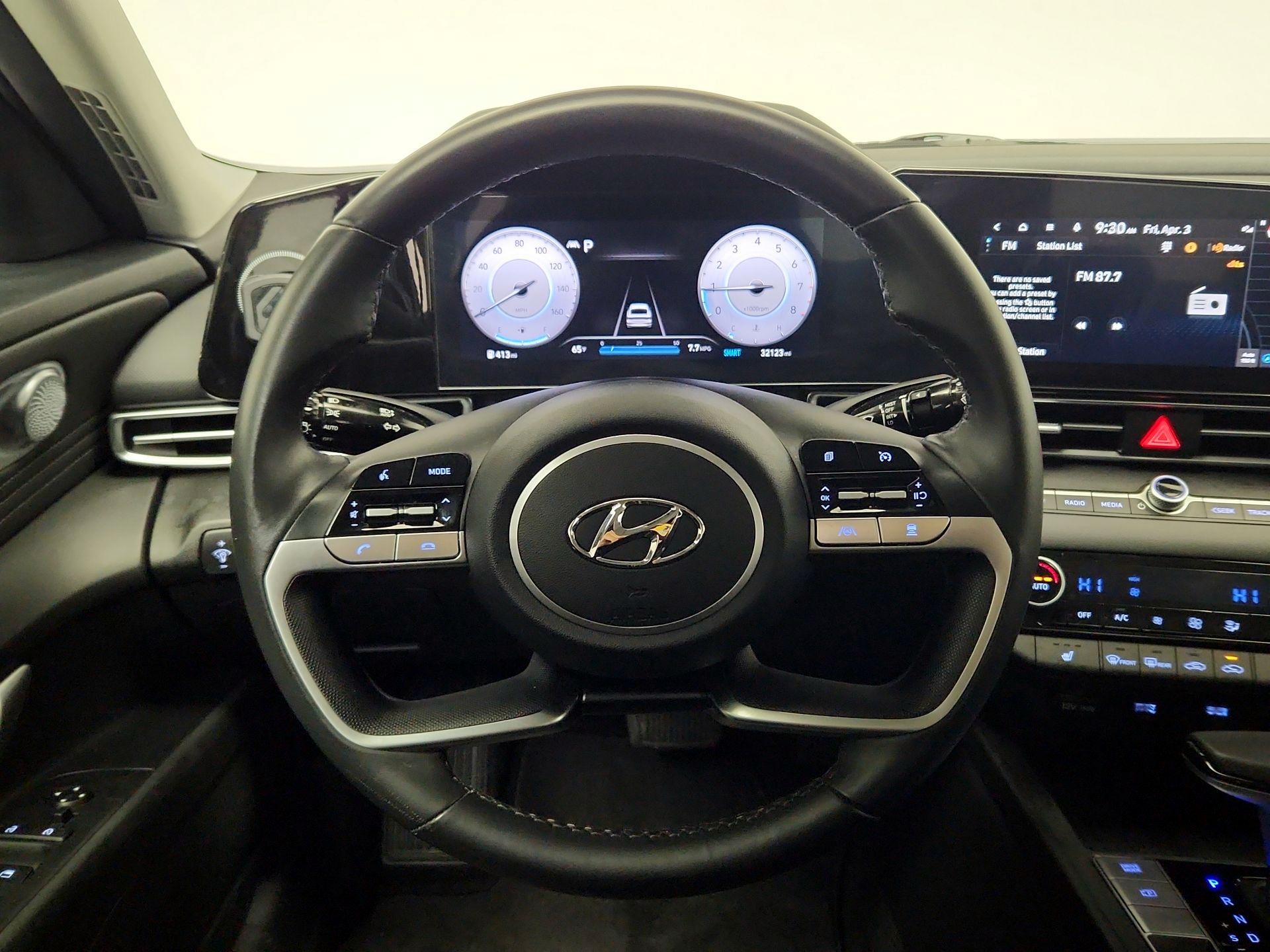 Thumbnail: 2023 Hyundai Elantra - 10