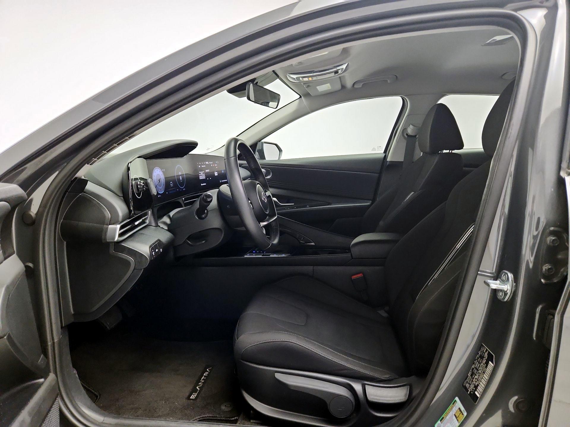 Thumbnail: 2023 Hyundai Elantra - 11