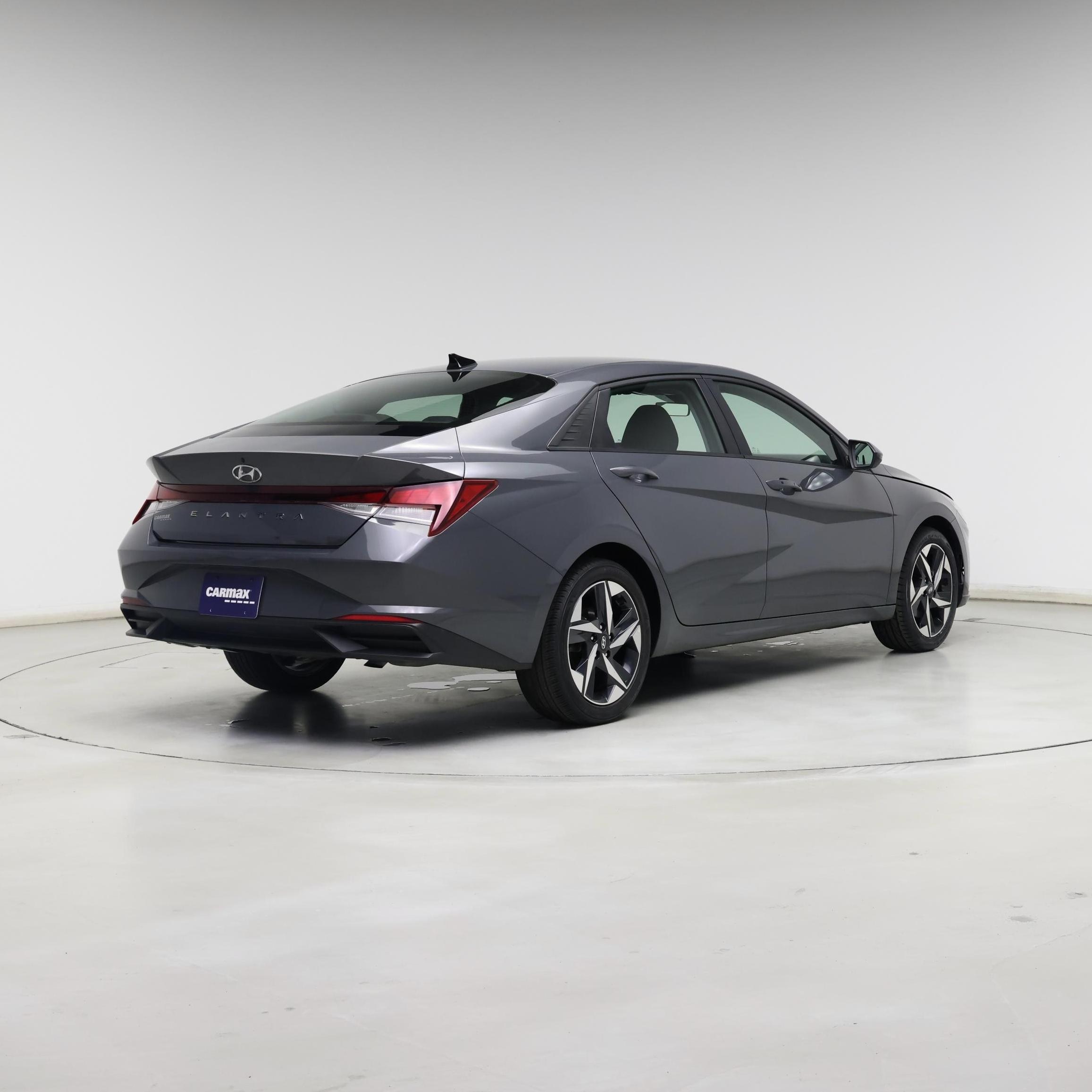 Thumbnail: 2023 Hyundai Elantra - 8