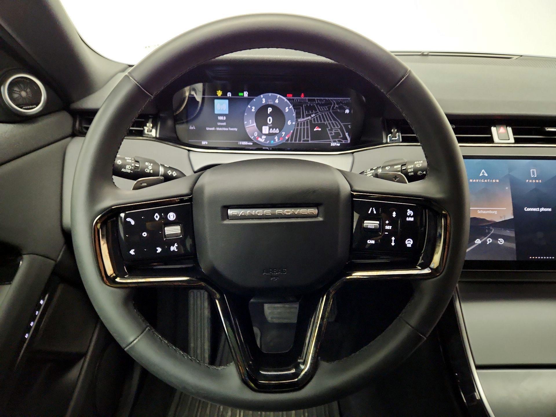 Thumbnail: 2025 Land Rover Range Rover Evoque - 10