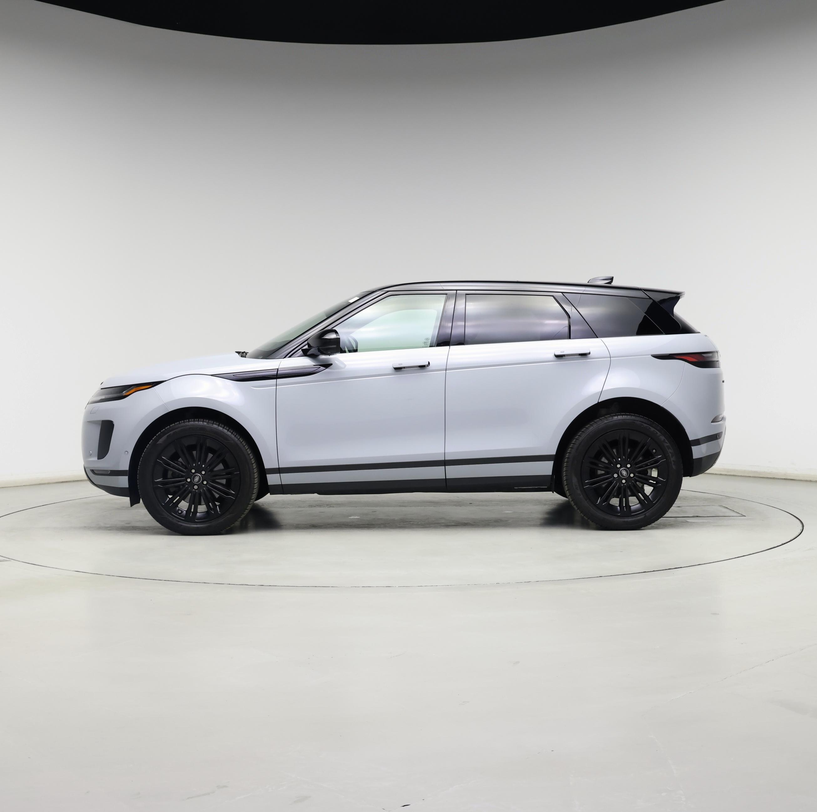 Thumbnail: 2025 Land Rover Range Rover Evoque - 3
