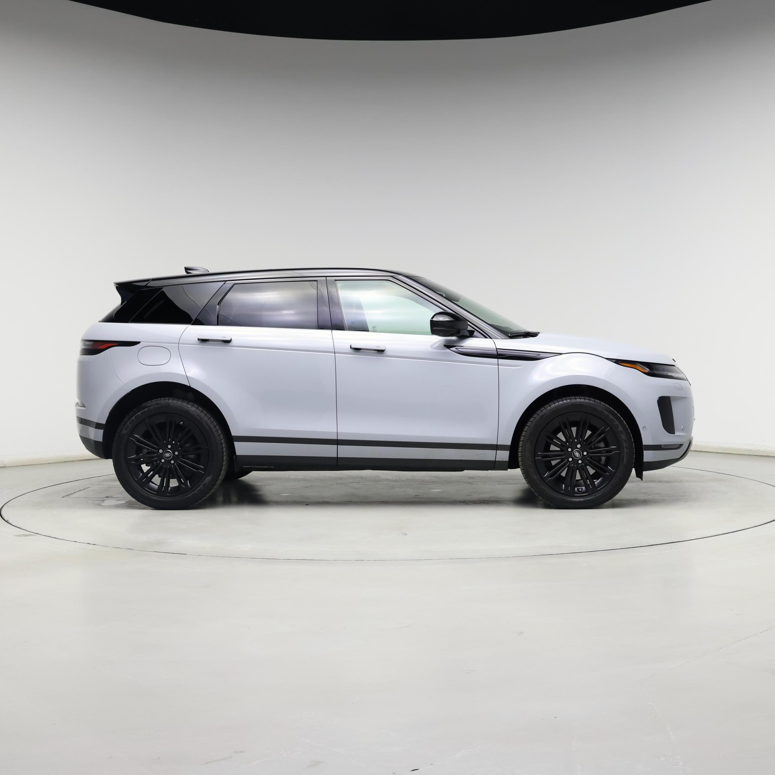 Thumbnail: 2025 Land Rover Range Rover Evoque - 7