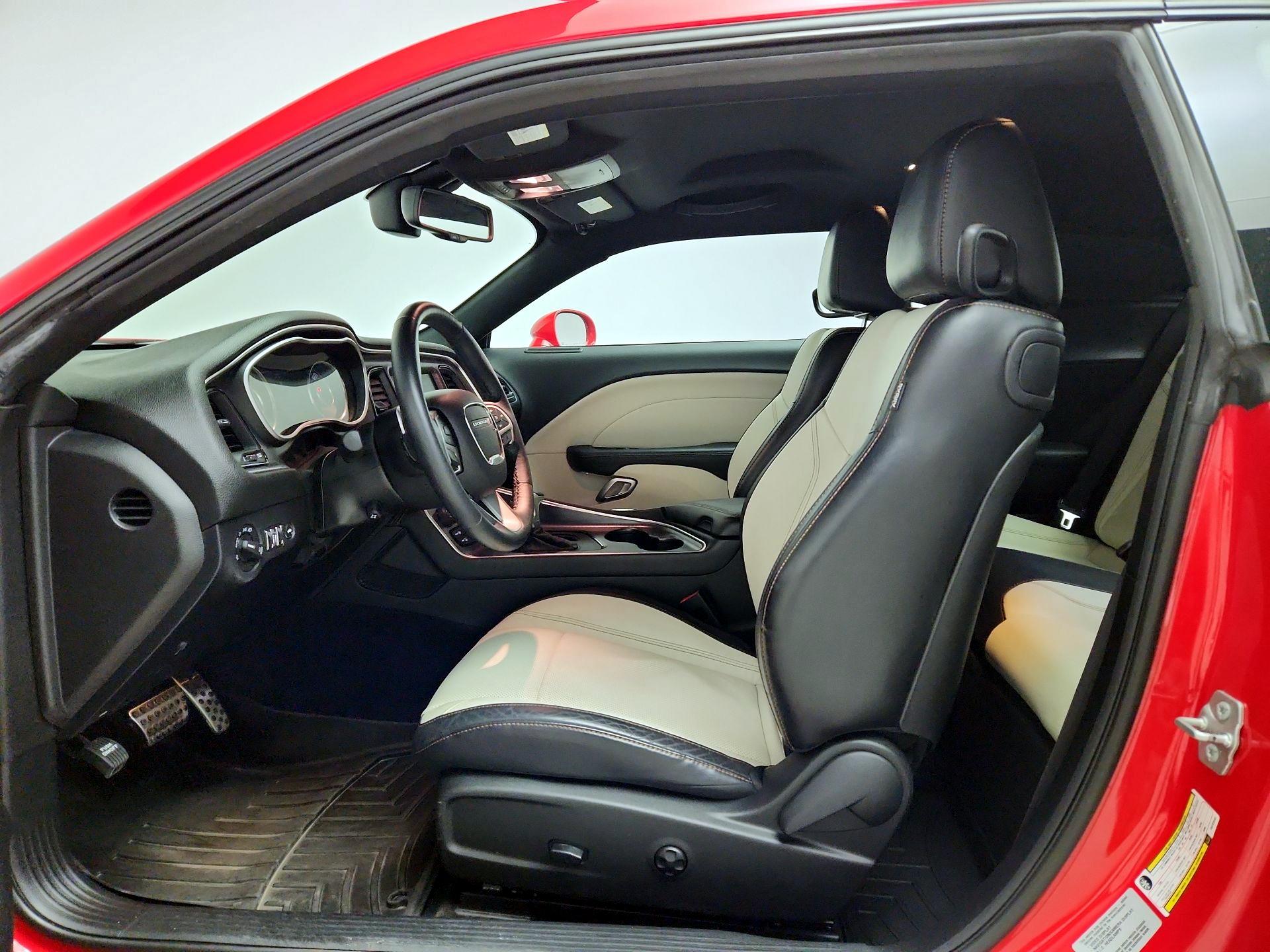 Thumbnail: 2015 Dodge Challenger - 11