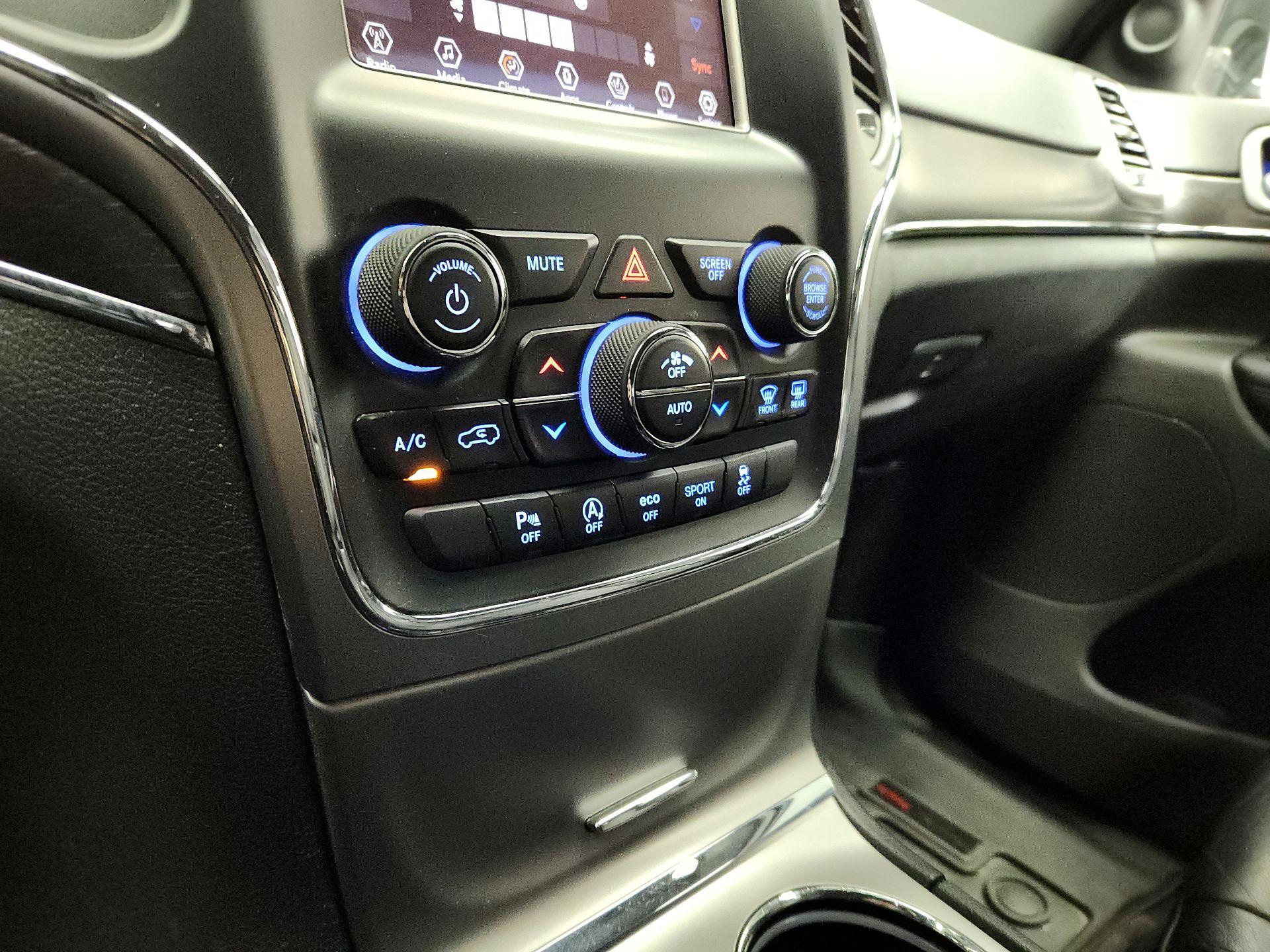 Thumbnail: 2018 Jeep Grand Cherokee - 16