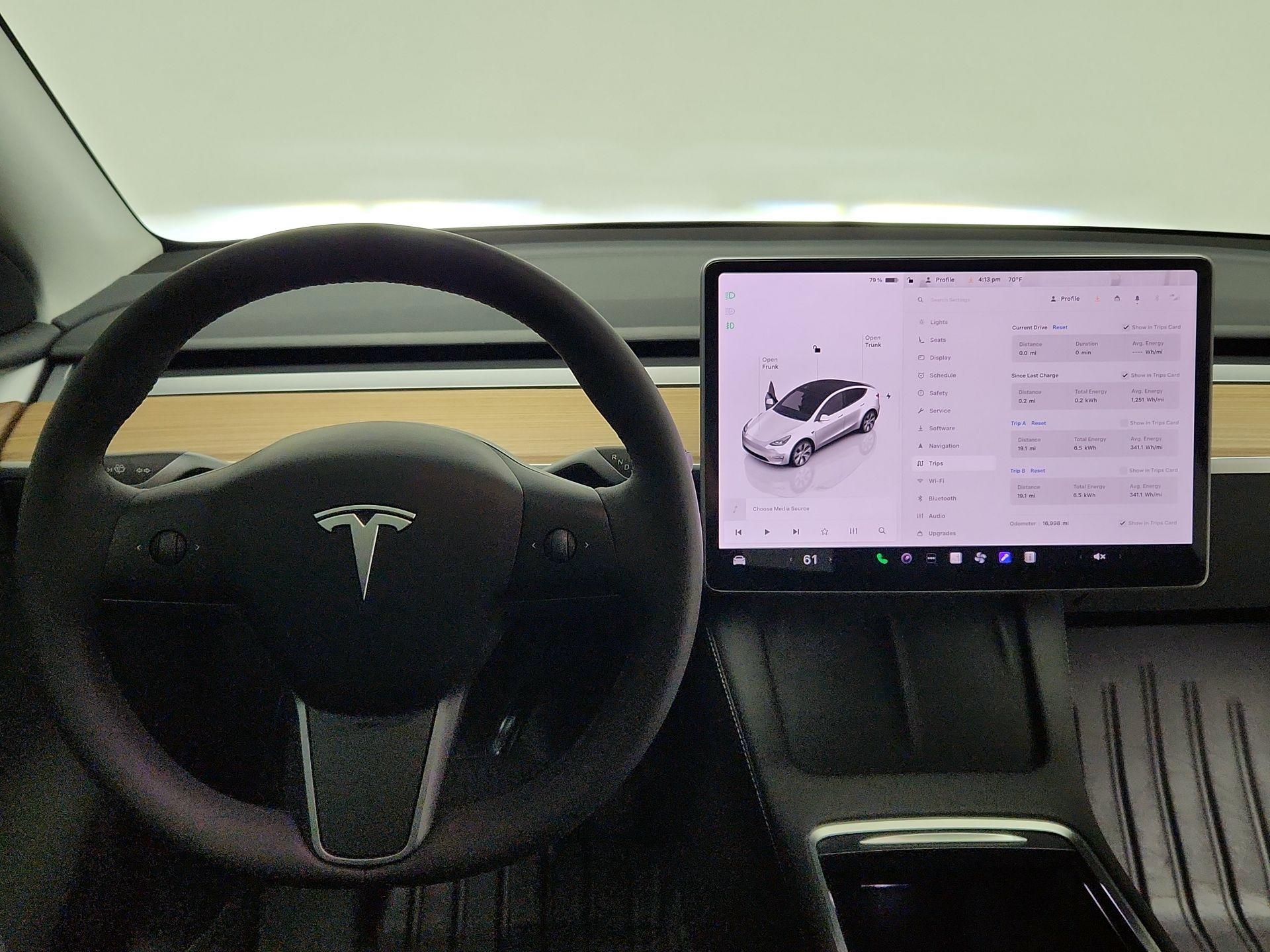 Thumbnail: 2023 Tesla Model Y - 10