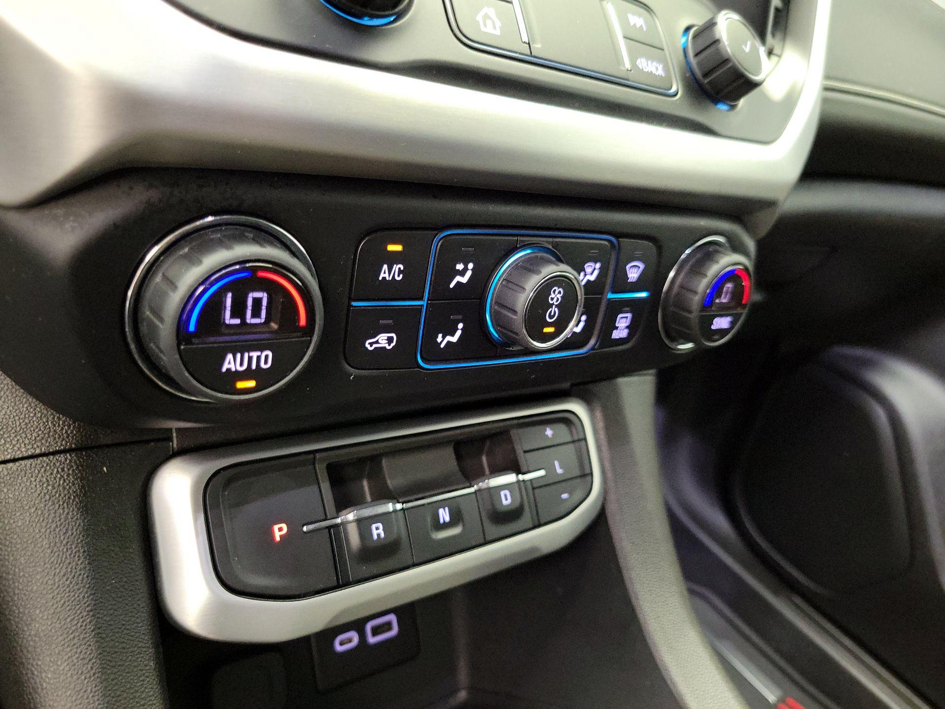 Thumbnail: 2022 GMC Acadia - 16