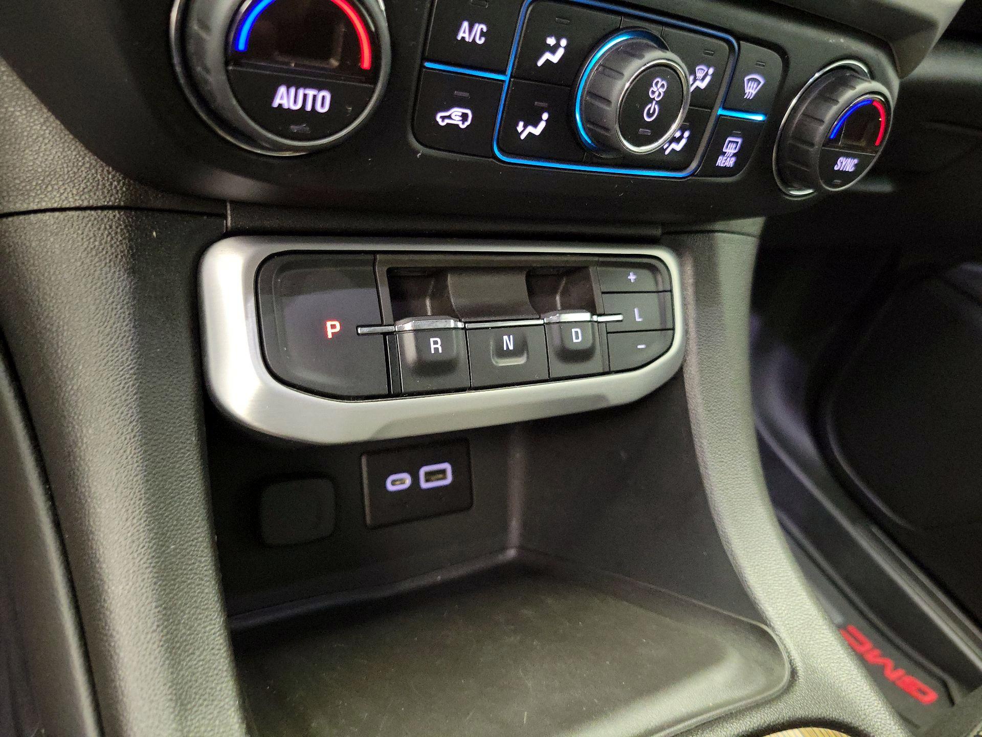 Thumbnail: 2022 GMC Acadia - 17