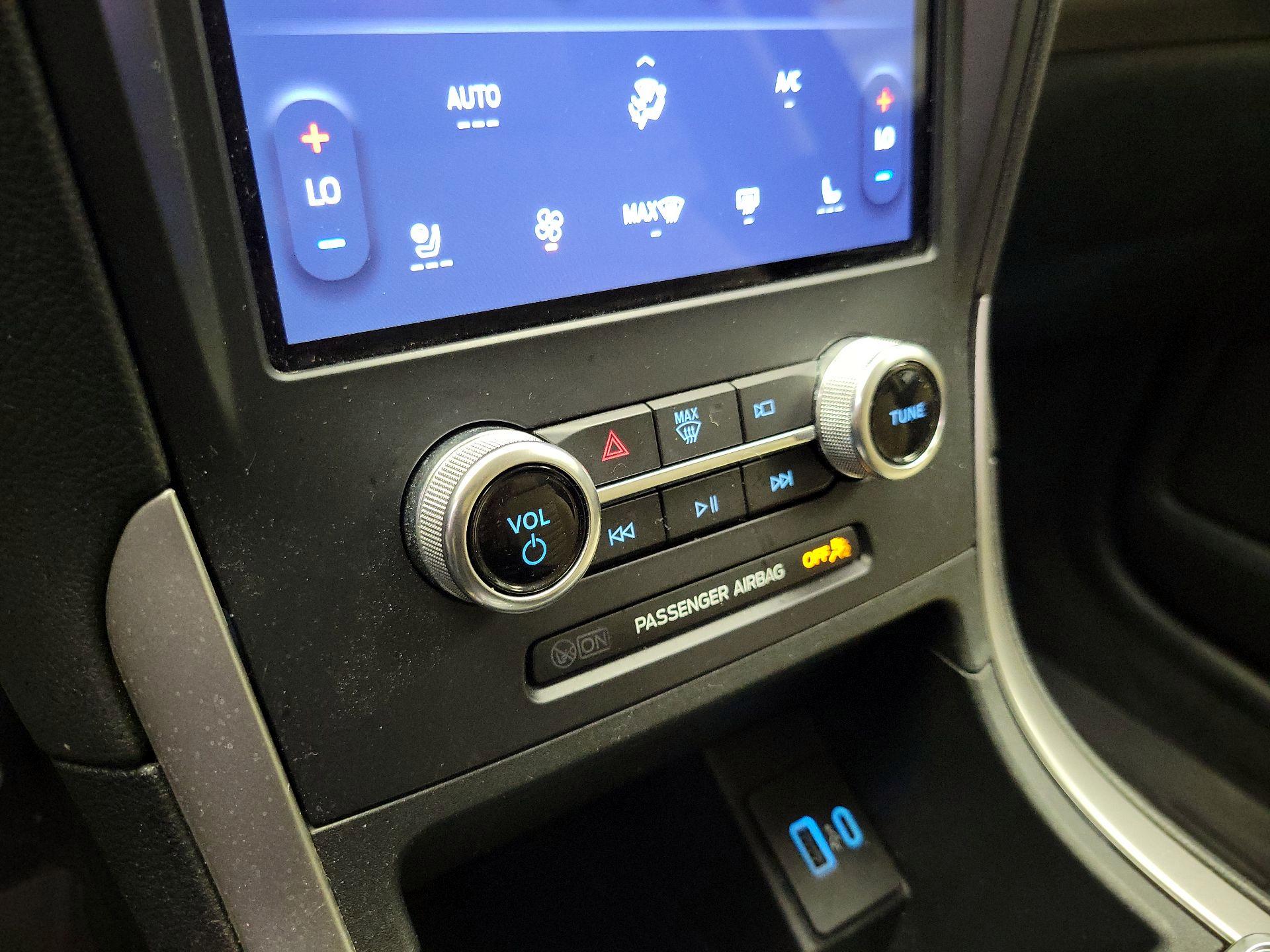 Thumbnail: 2022 Ford Edge - 17