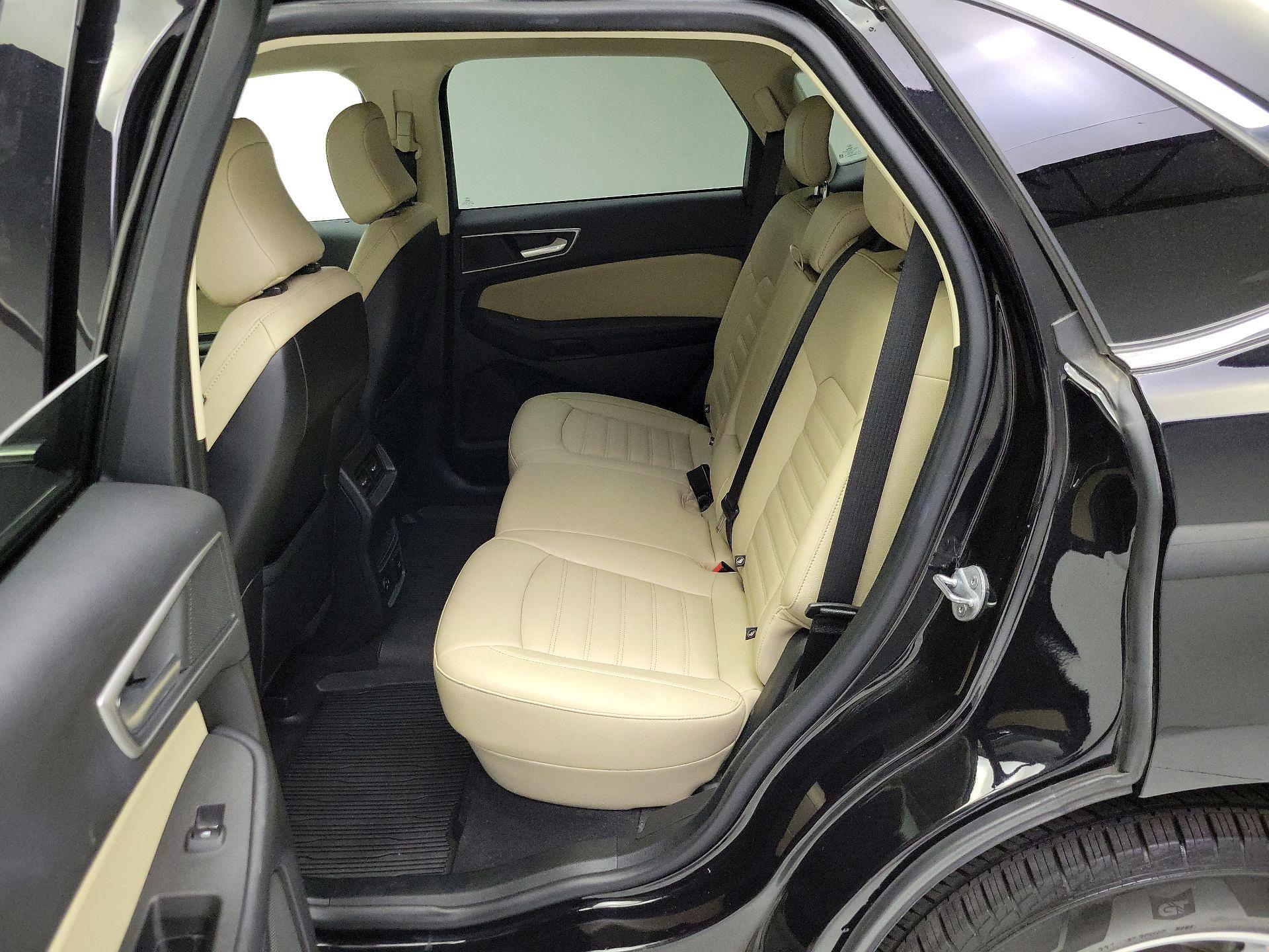 Thumbnail: 2022 Ford Edge - 20