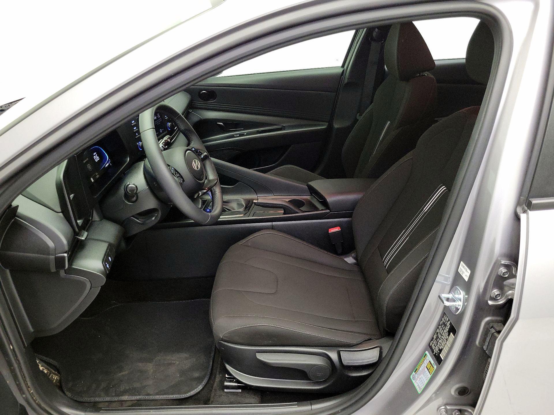 Thumbnail: 2025 Hyundai Elantra - 11