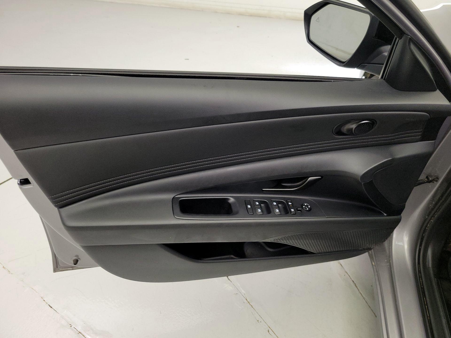 Thumbnail: 2025 Hyundai Elantra - 12