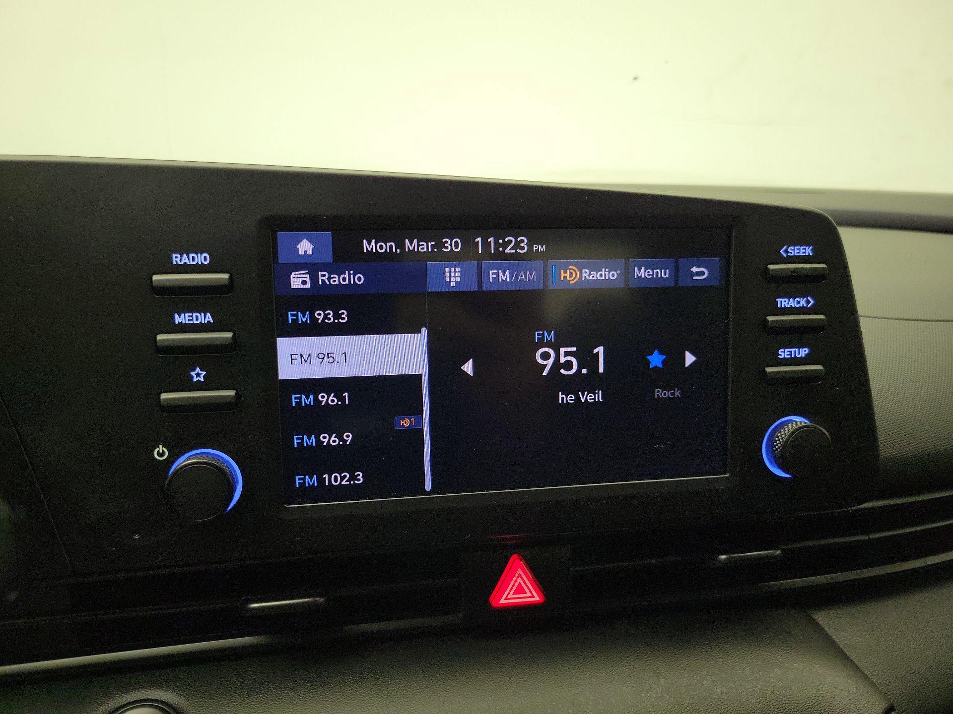 Thumbnail: 2025 Hyundai Elantra - 15