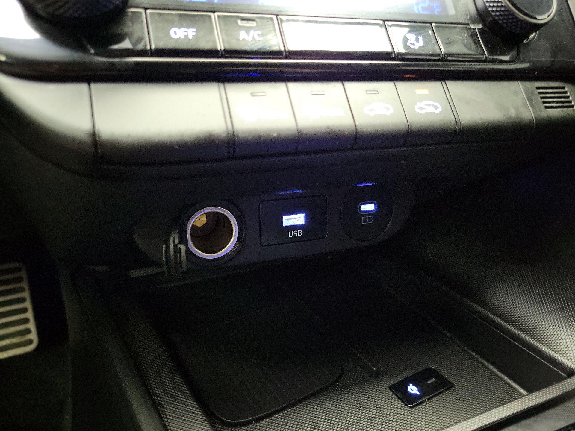 Thumbnail: 2025 Hyundai Elantra - 18