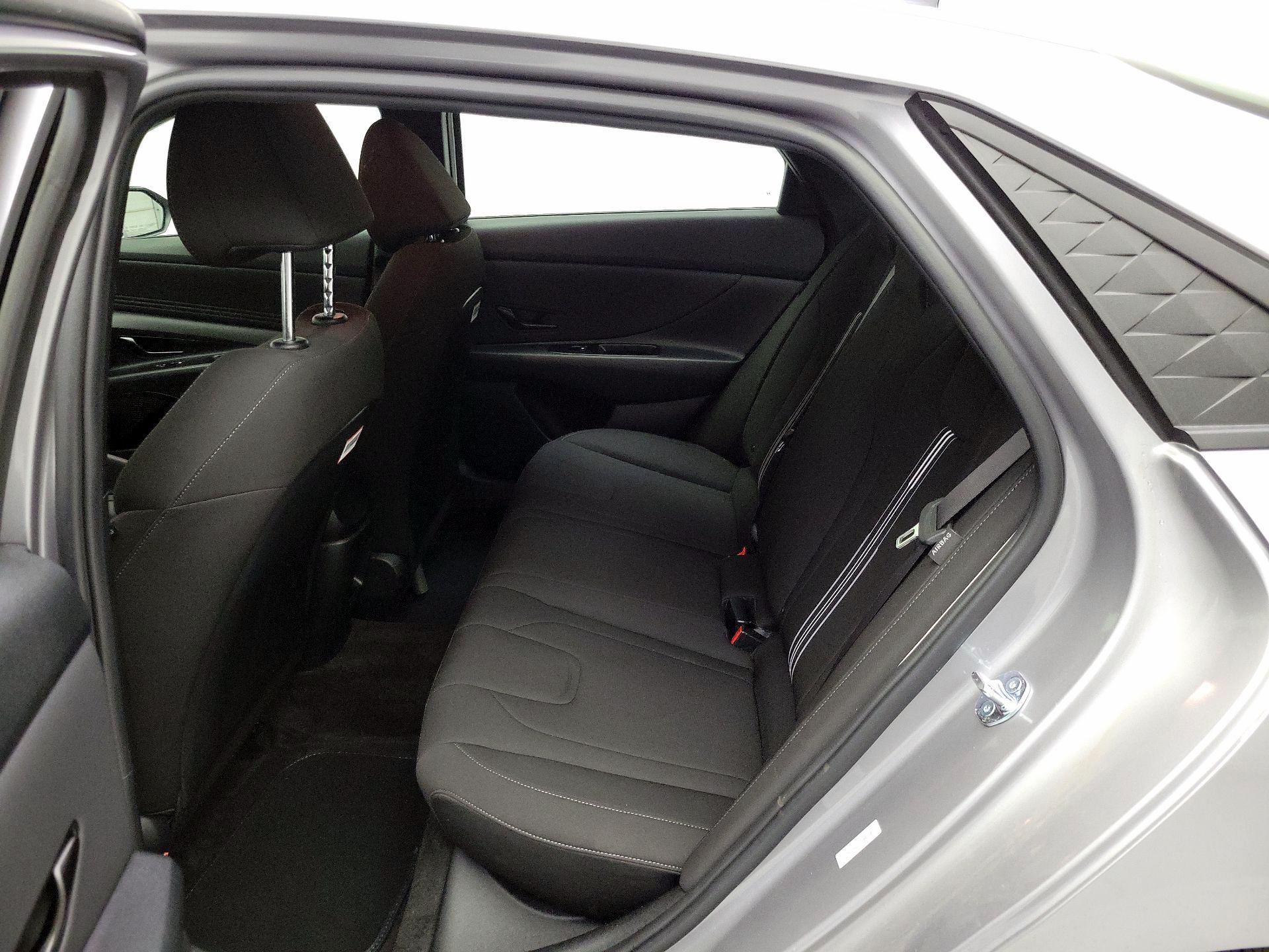 Thumbnail: 2025 Hyundai Elantra - 19