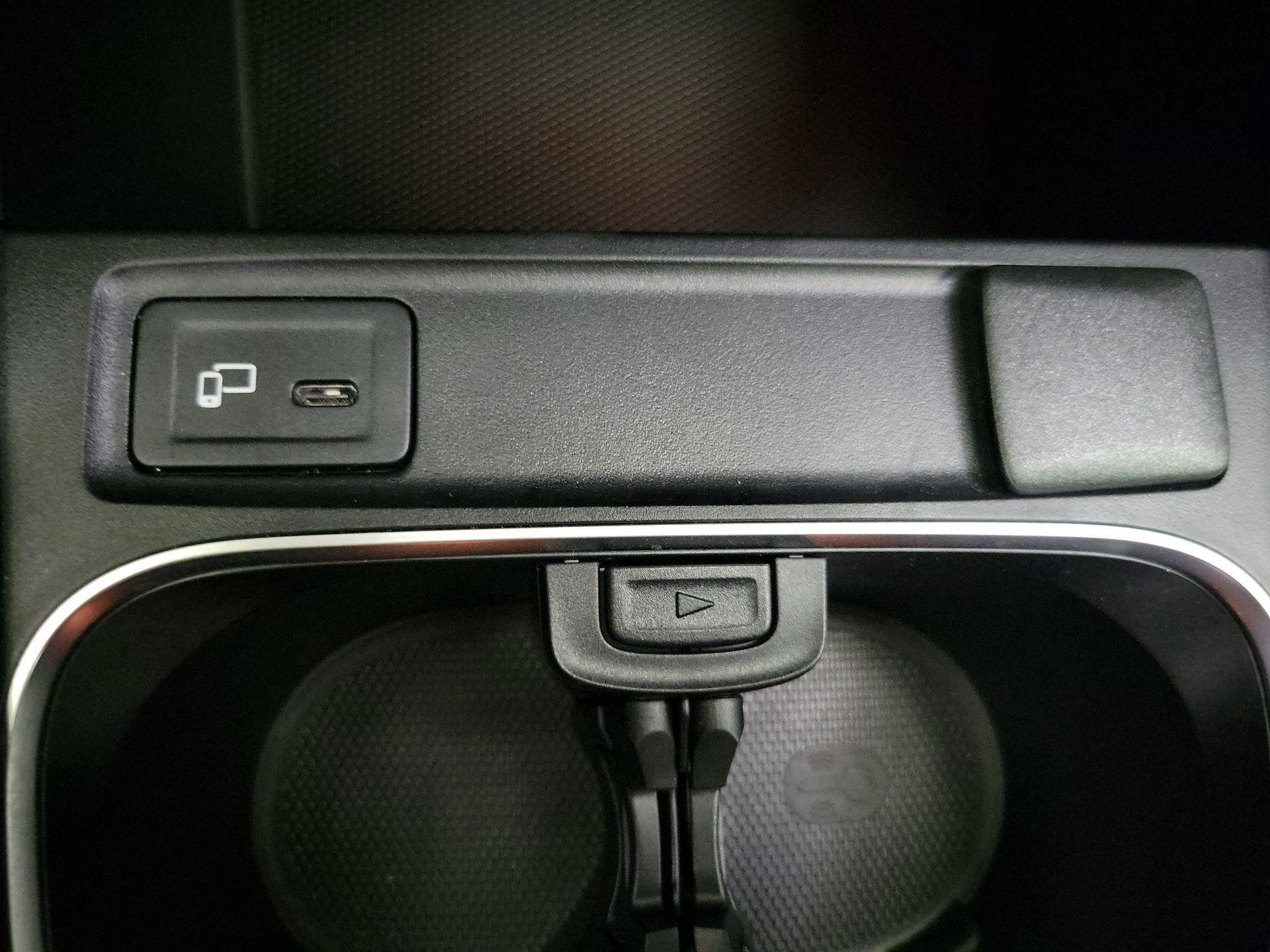 Thumbnail: 2023 Mercedes-Benz GLA - 19