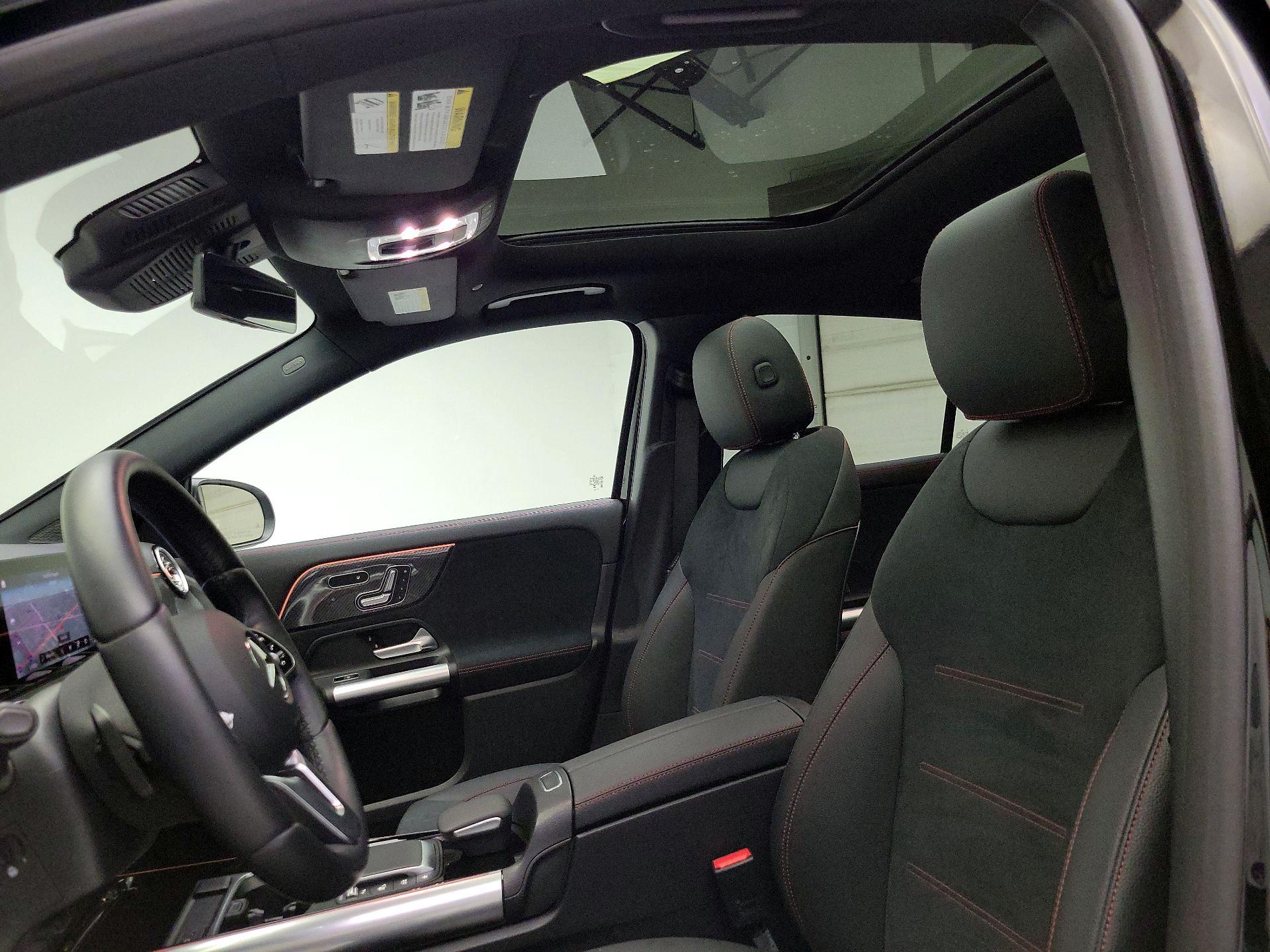 Thumbnail: 2023 Mercedes-Benz GLA - 20