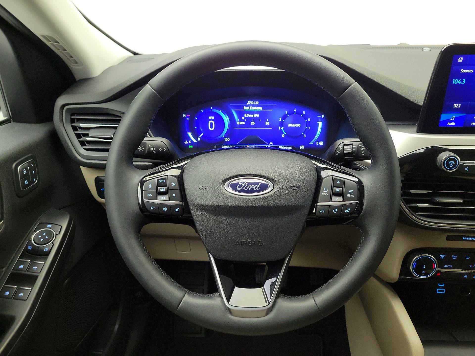 Thumbnail: 2022 Ford Escape - 10