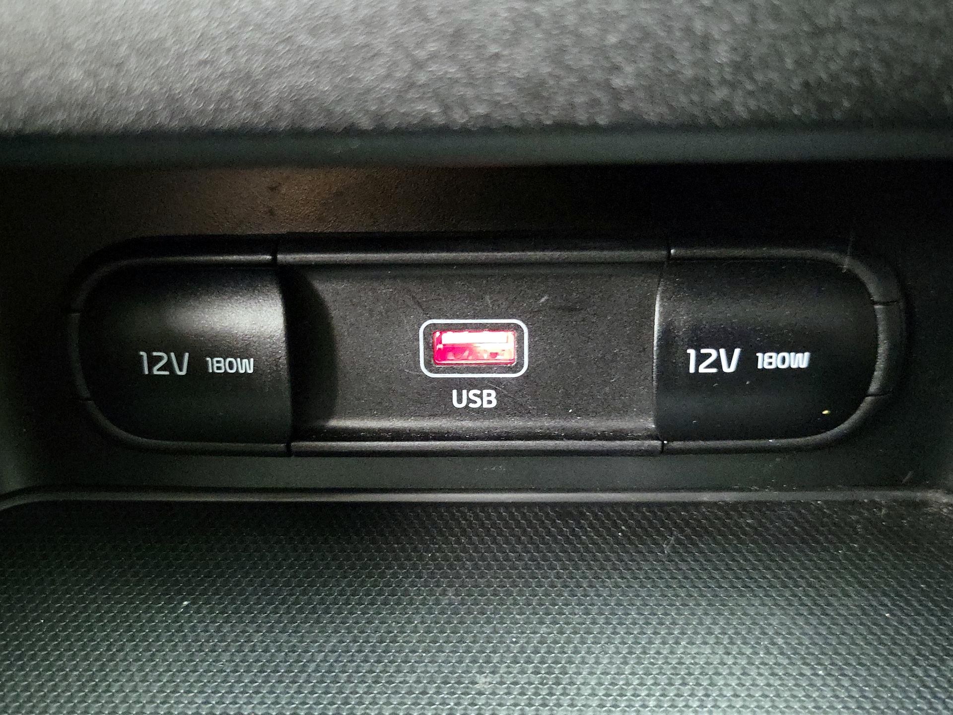 Thumbnail: 2023 Kia Forte - 18