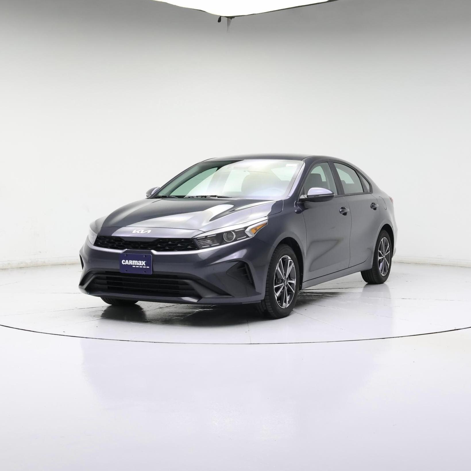 Thumbnail: 2023 Kia Forte - 4