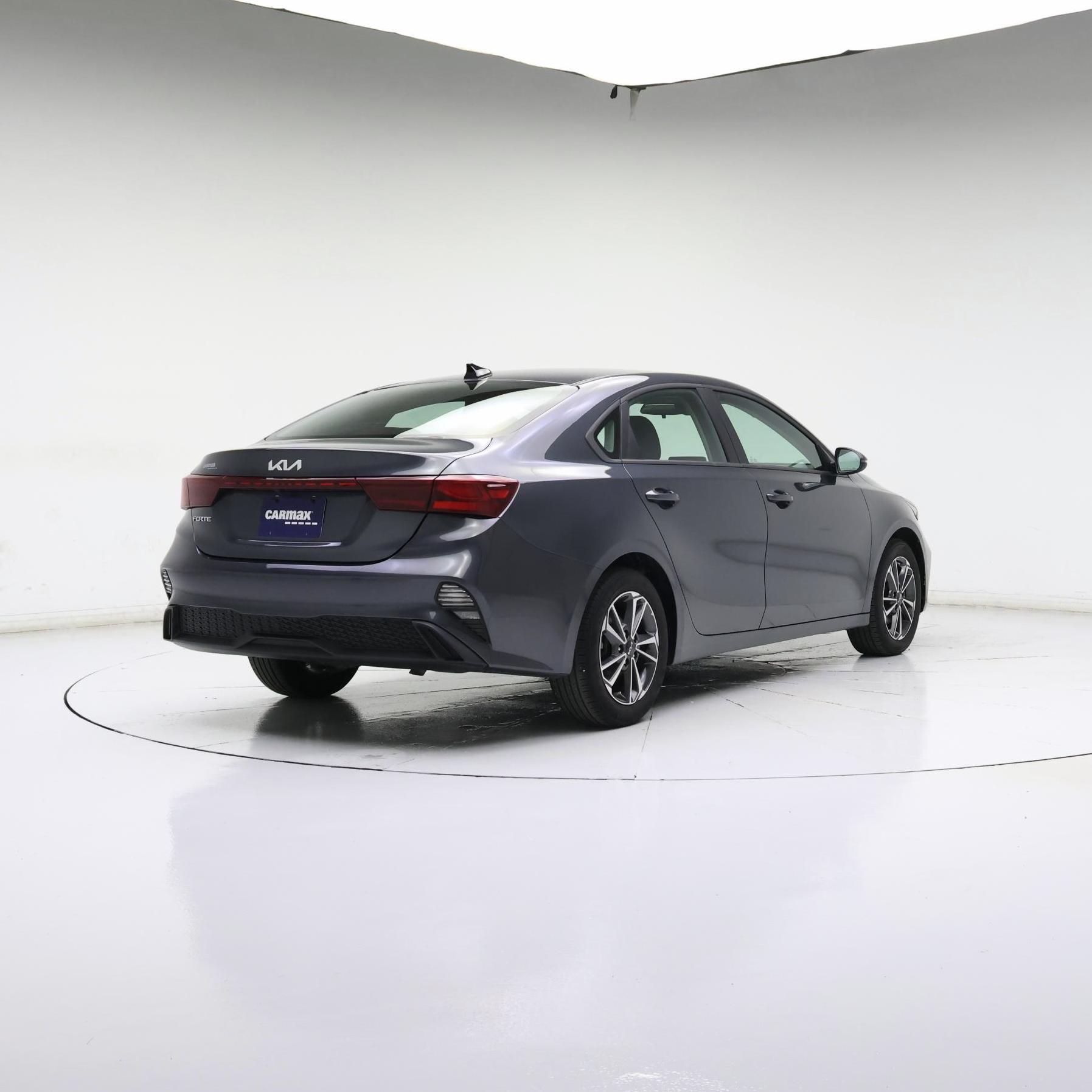 Thumbnail: 2023 Kia Forte - 8