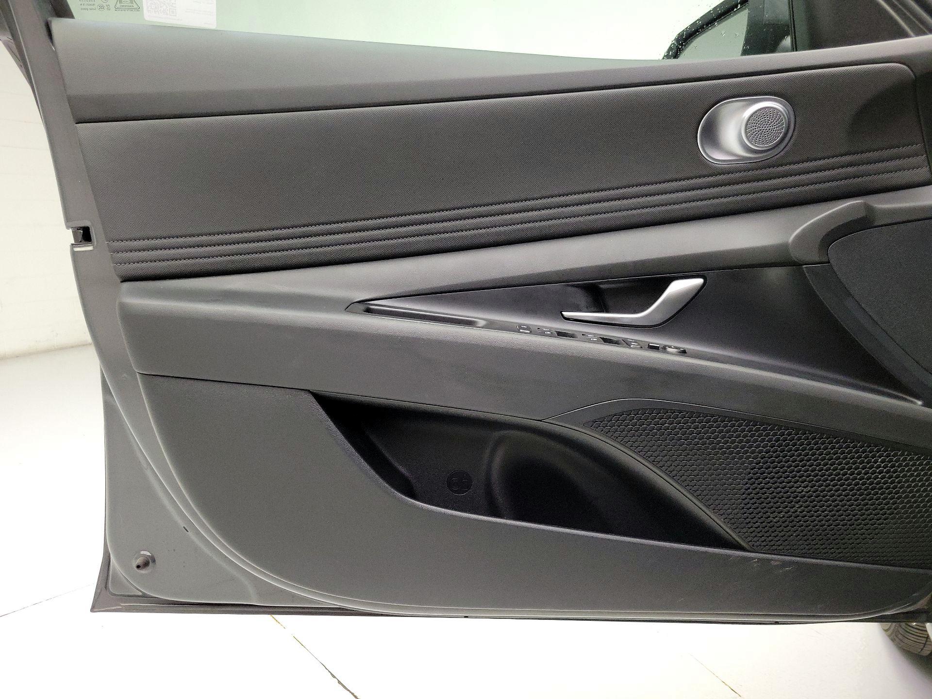 Thumbnail: 2024 Hyundai Elantra - 12