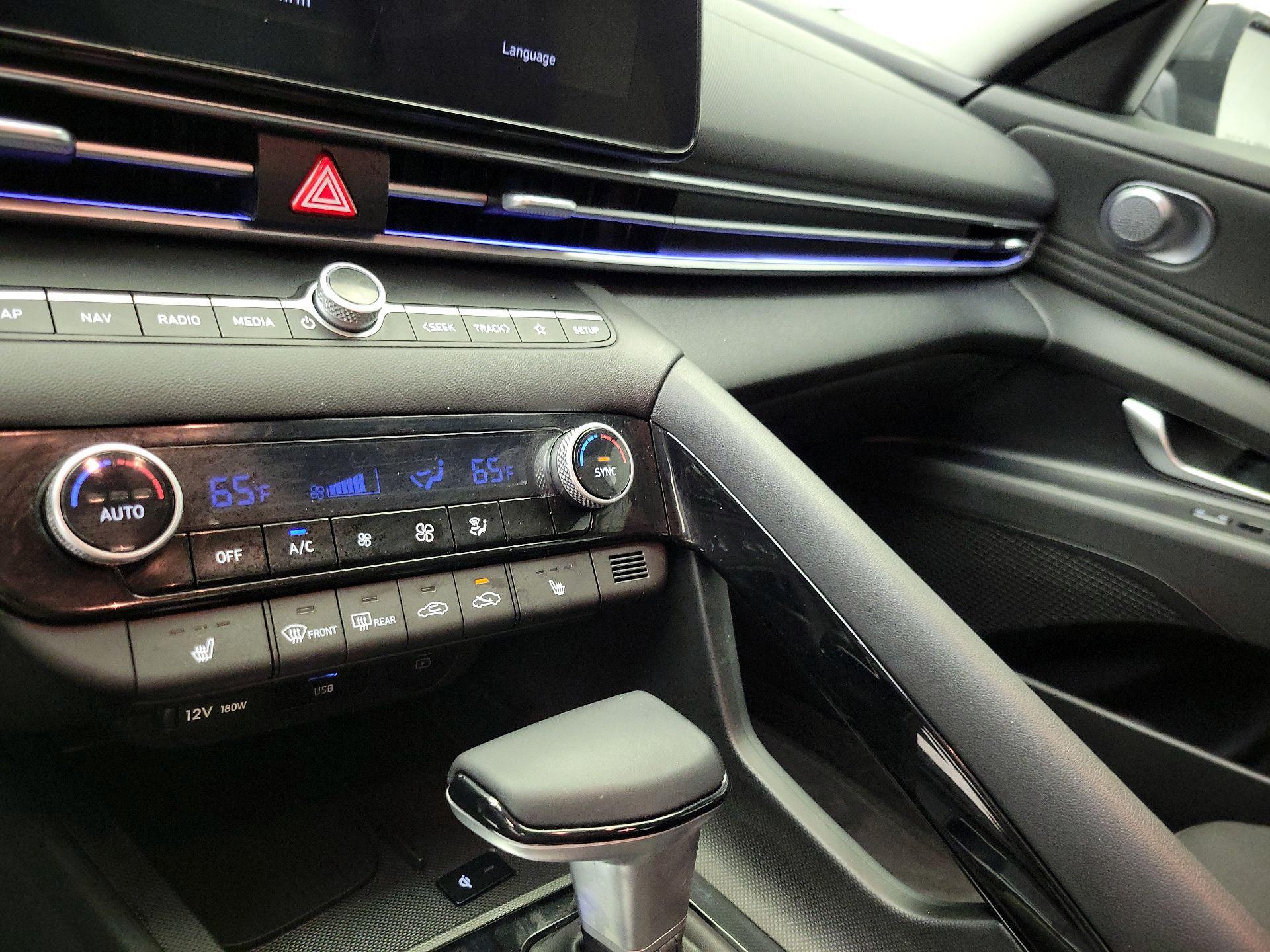 Thumbnail: 2024 Hyundai Elantra - 17