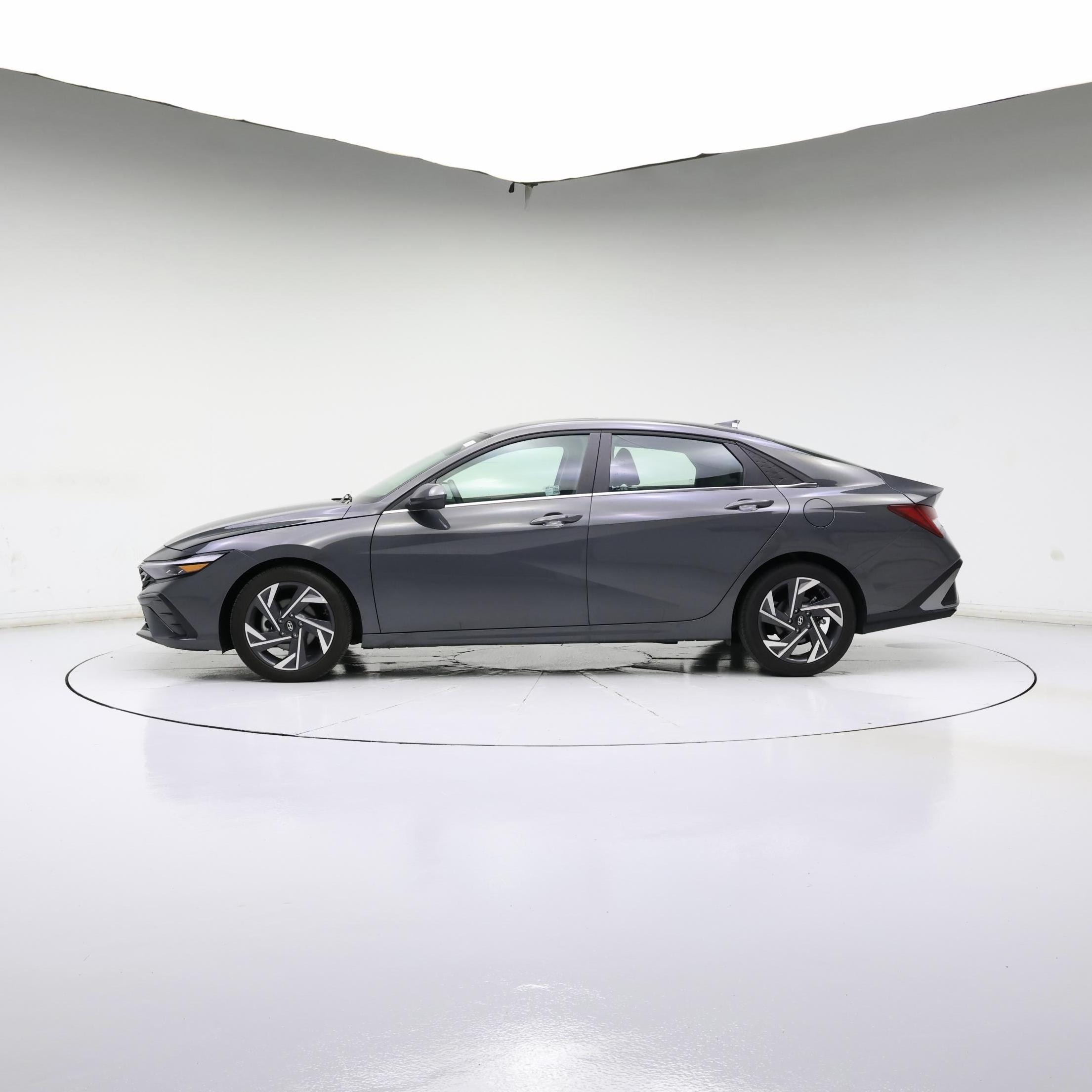 Thumbnail: 2024 Hyundai Elantra - 3