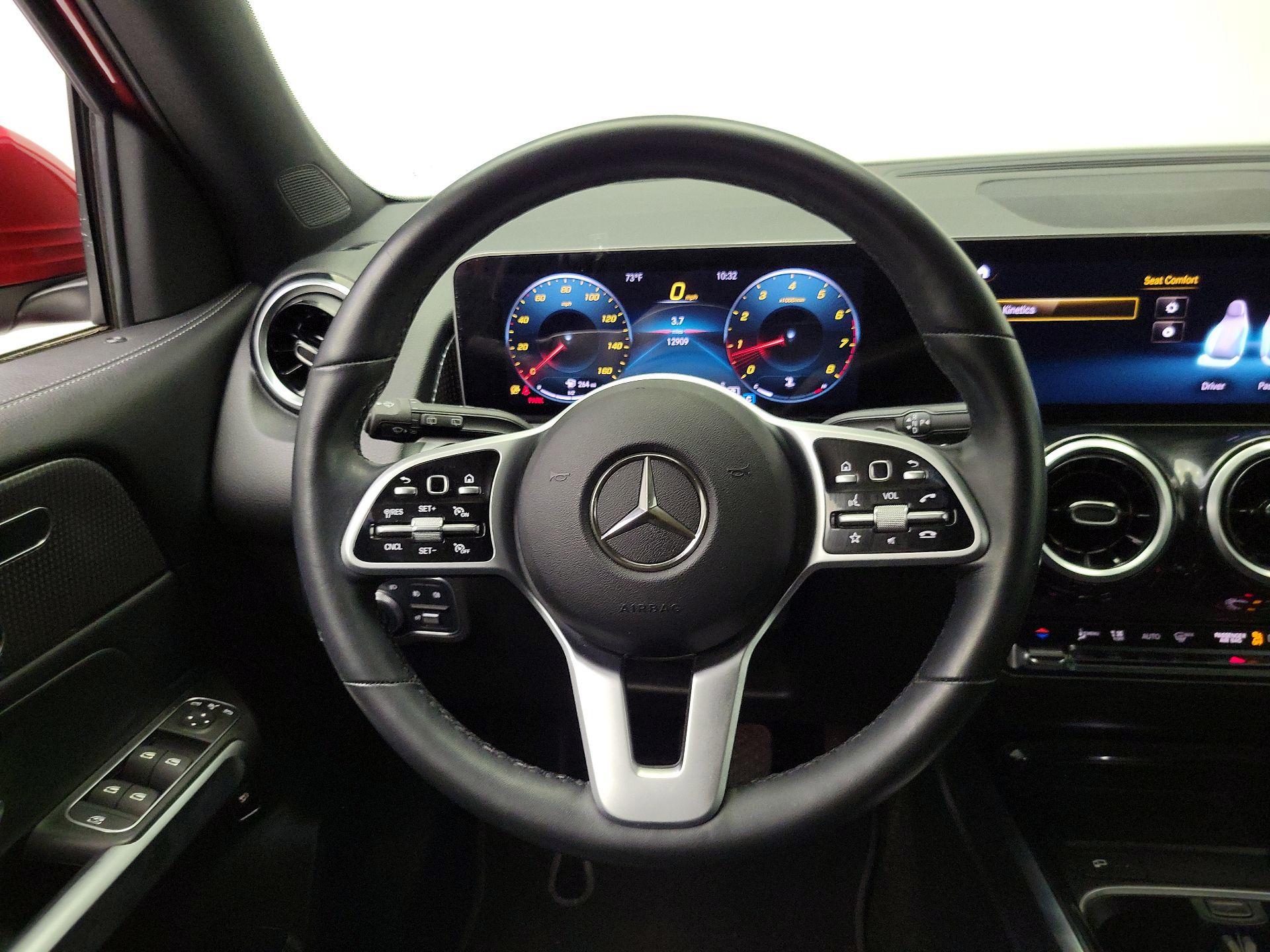 Thumbnail: 2020 Mercedes-Benz GLB - 10