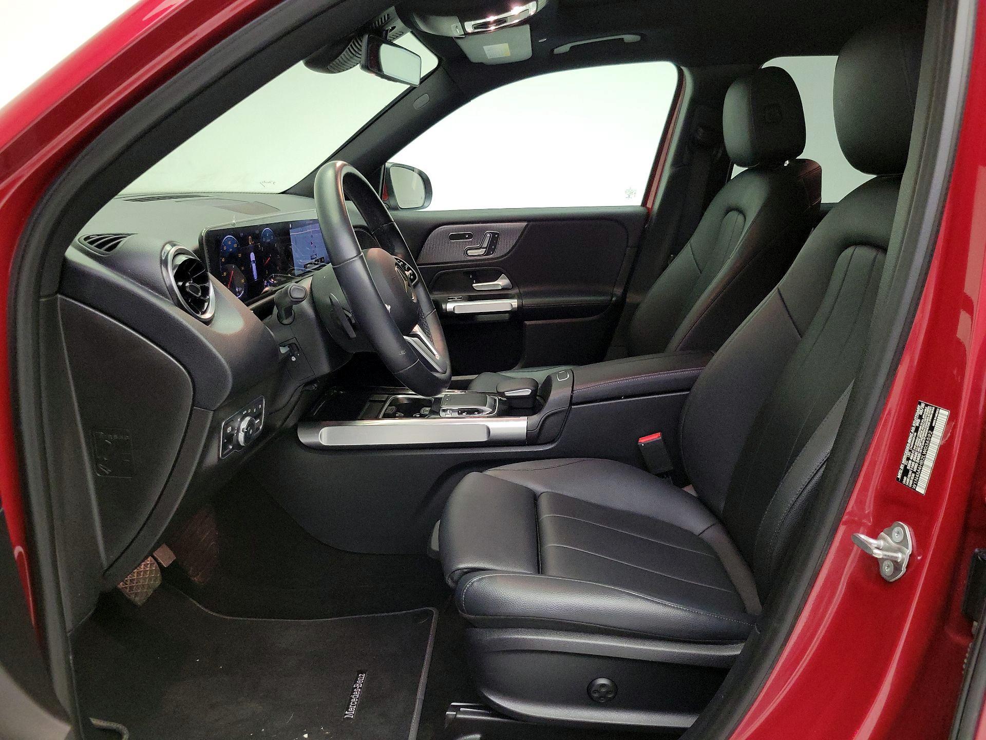 Thumbnail: 2020 Mercedes-Benz GLB - 11