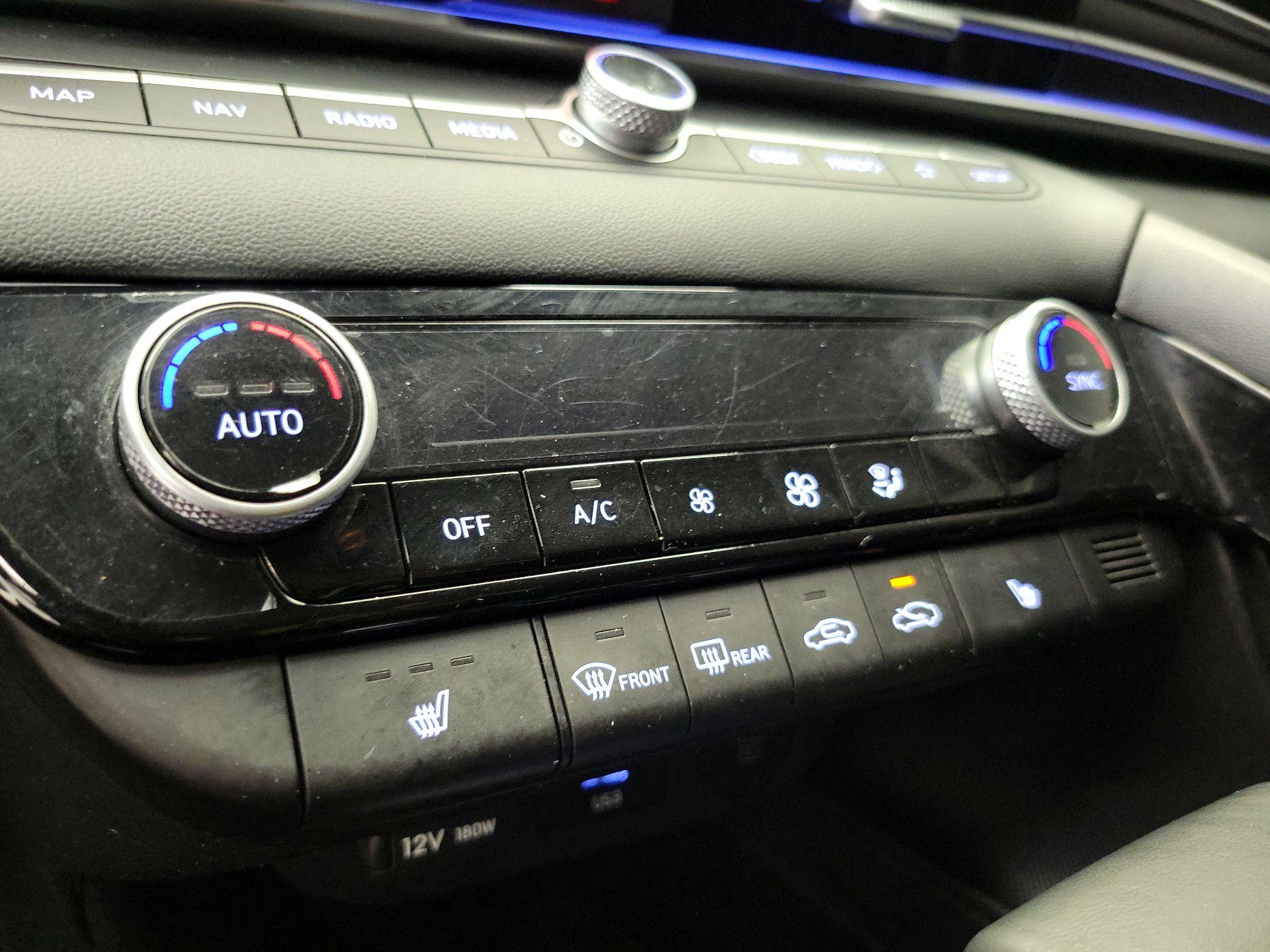 Thumbnail: 2024 Hyundai Elantra - 17