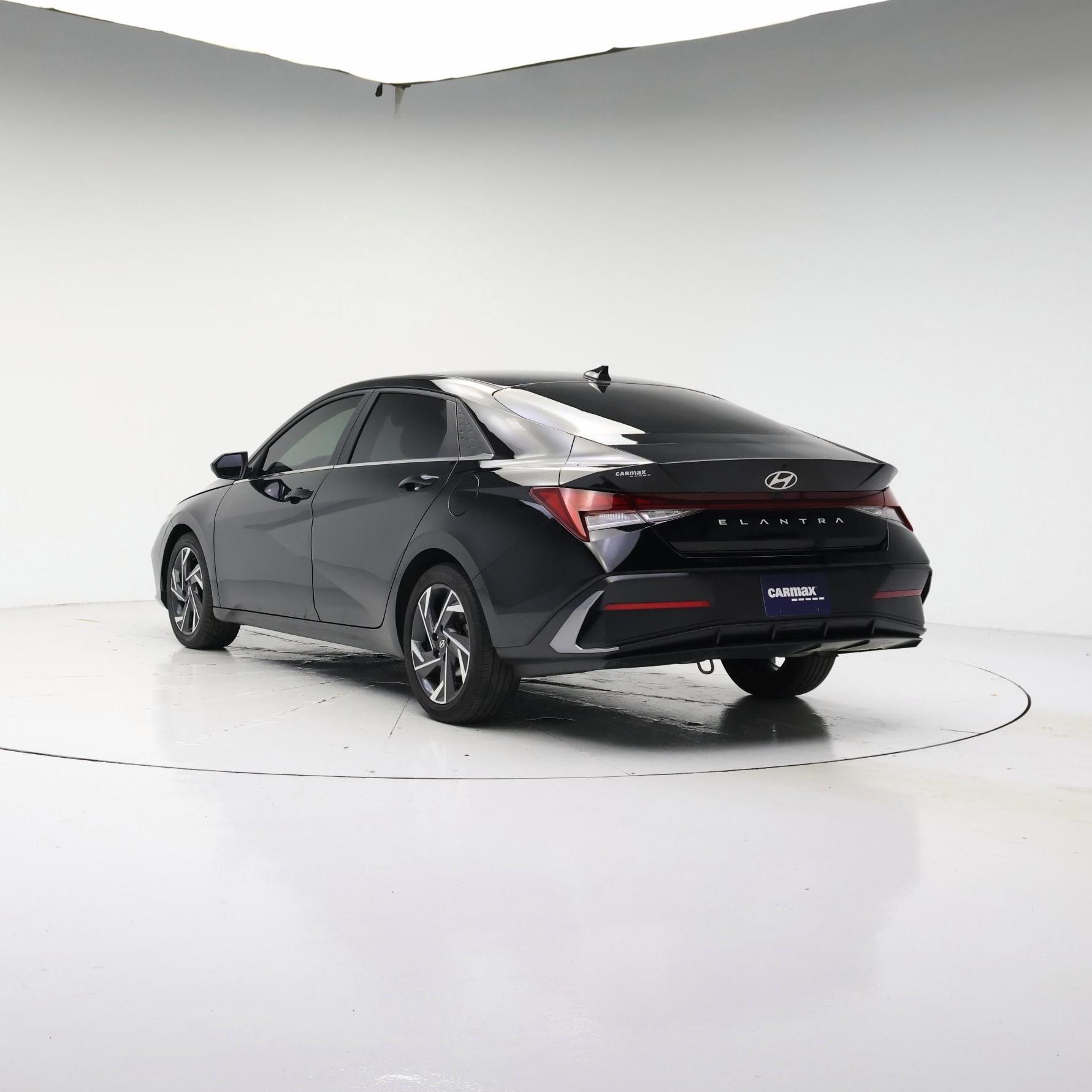 Thumbnail: 2024 Hyundai Elantra - 2