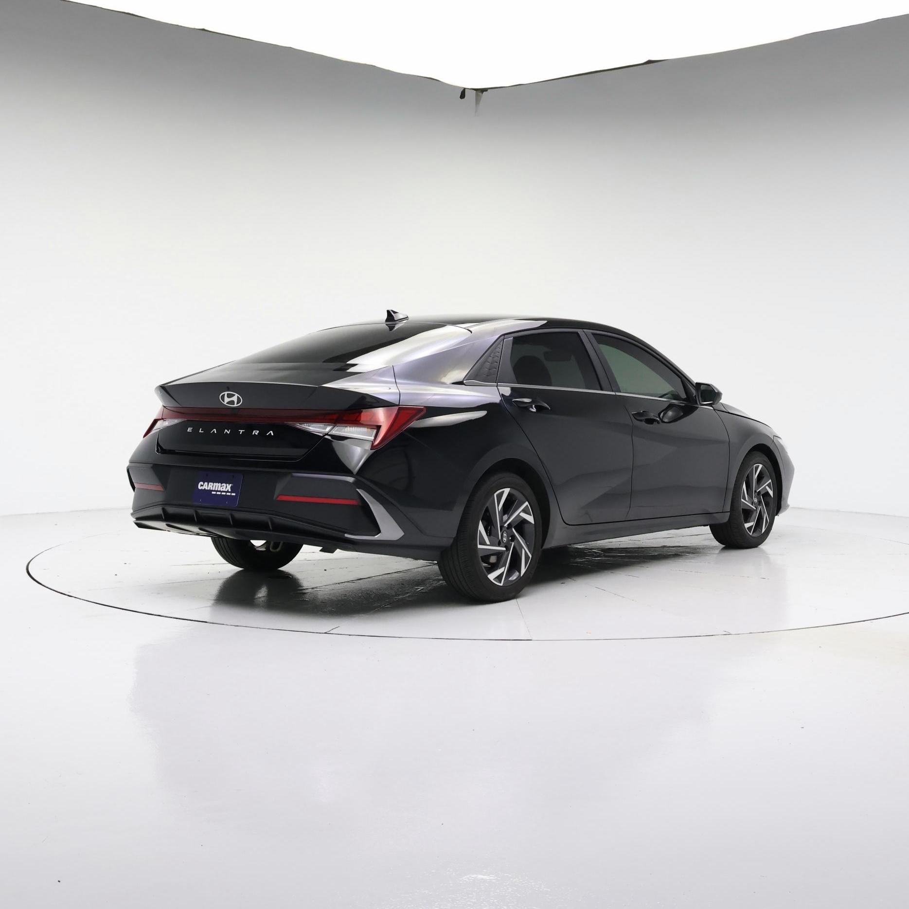 Thumbnail: 2024 Hyundai Elantra - 8