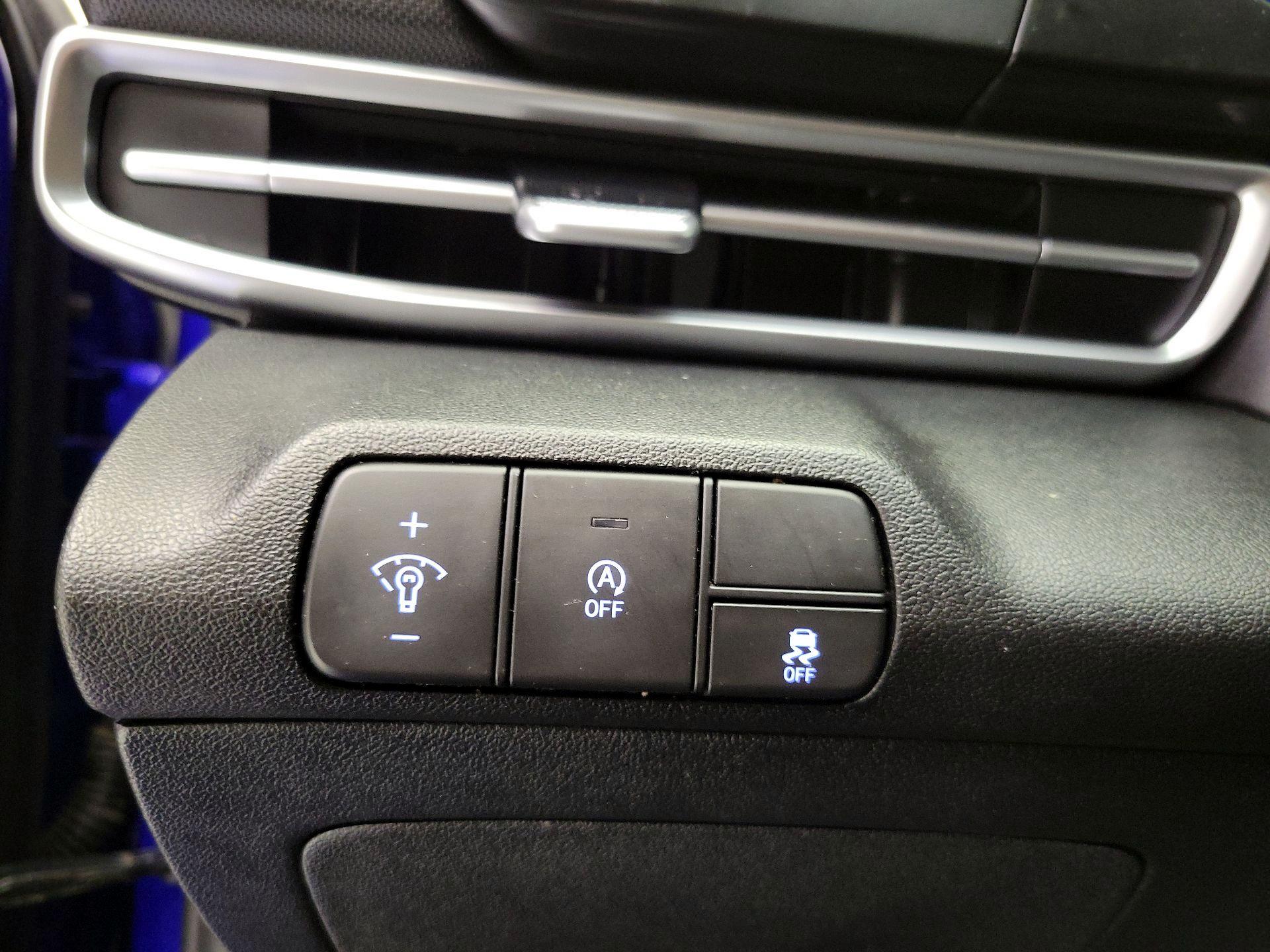 Thumbnail: 2025 Hyundai Elantra - 13