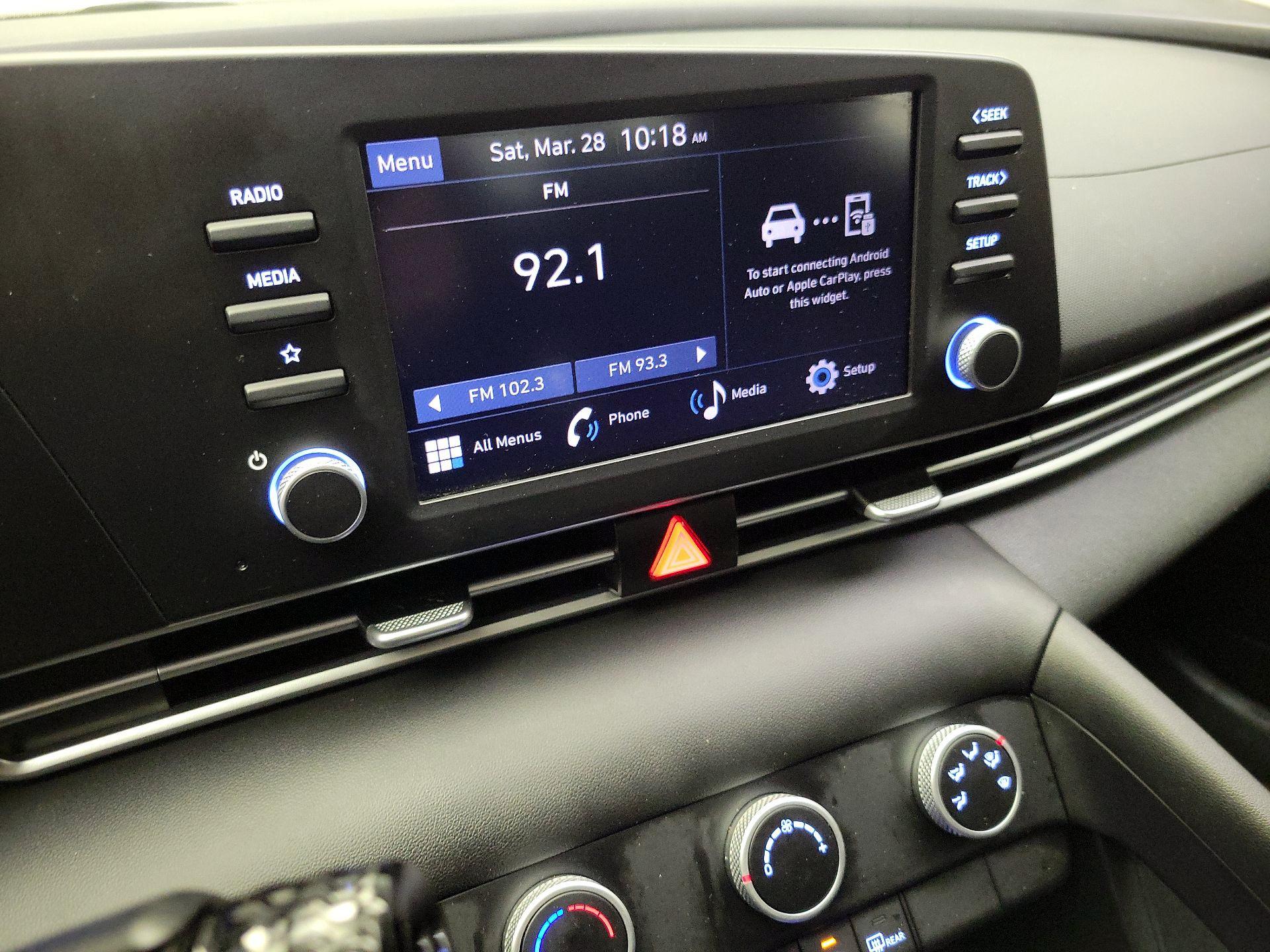 Thumbnail: 2025 Hyundai Elantra - 15