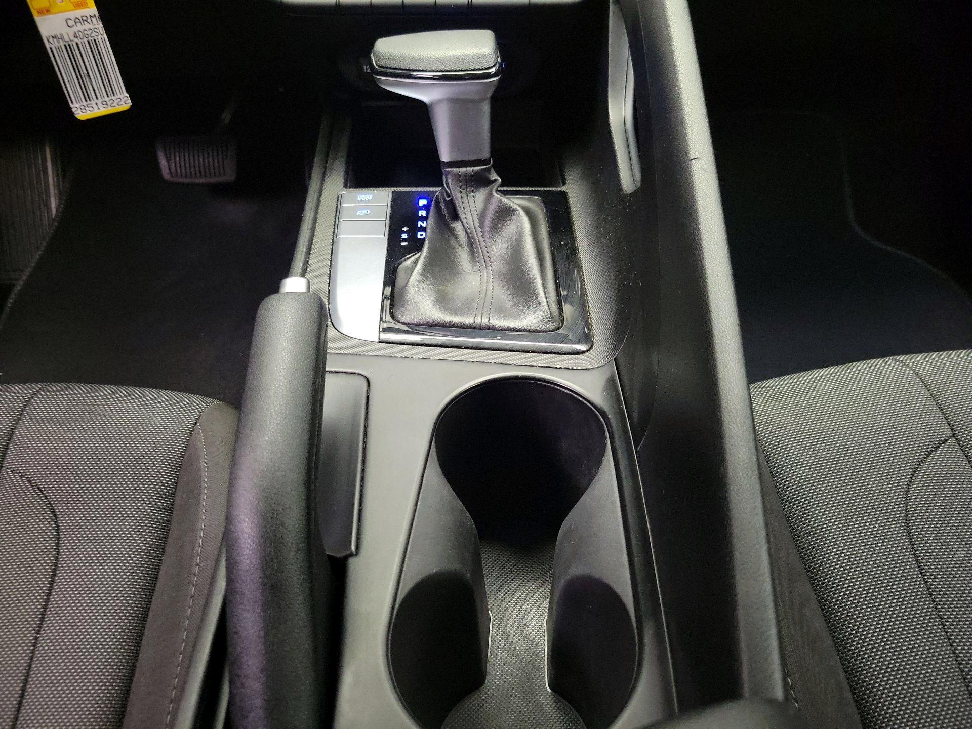 Thumbnail: 2025 Hyundai Elantra - 17