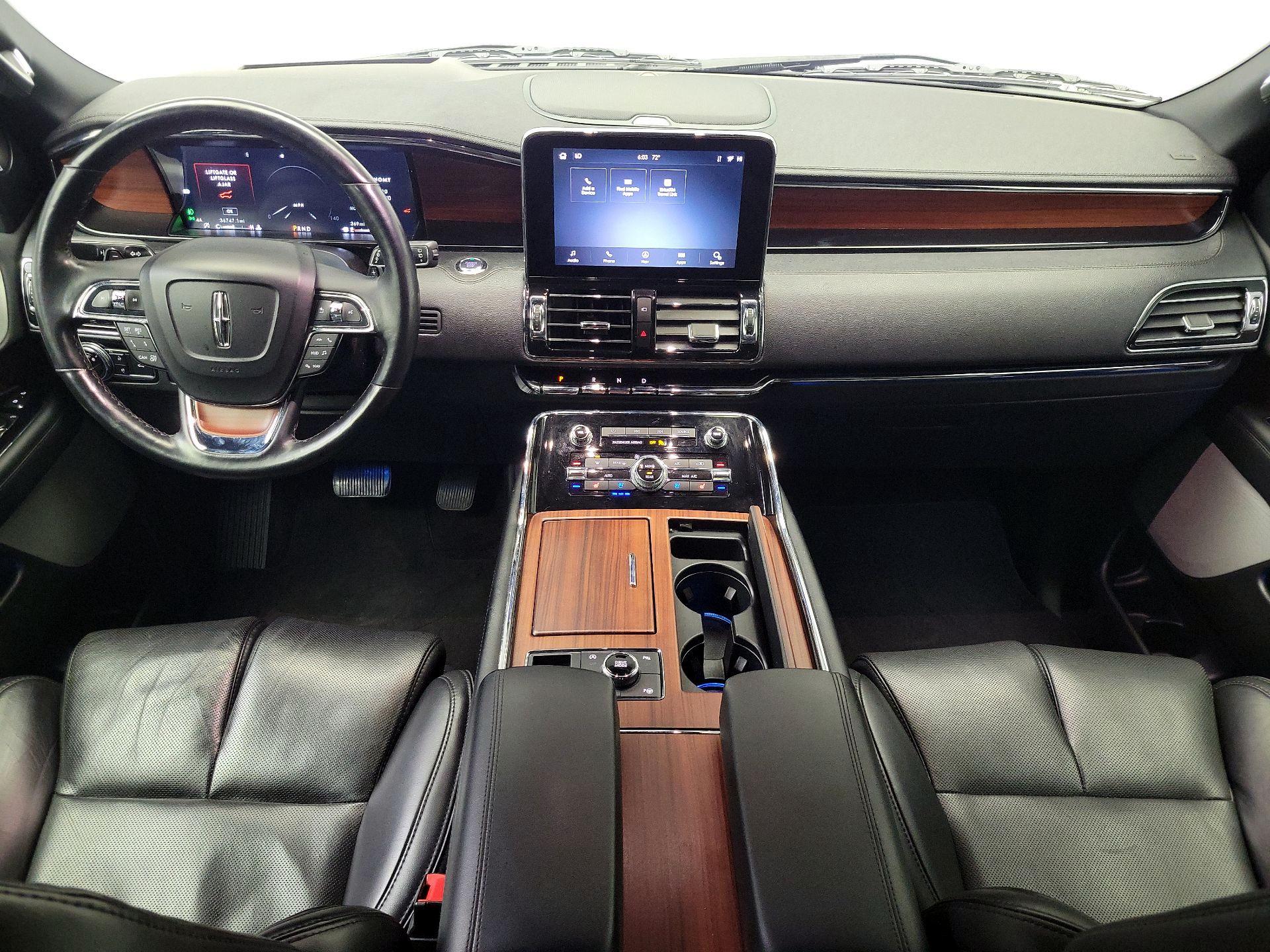 Thumbnail: 2021 Lincoln Navigator L - 9