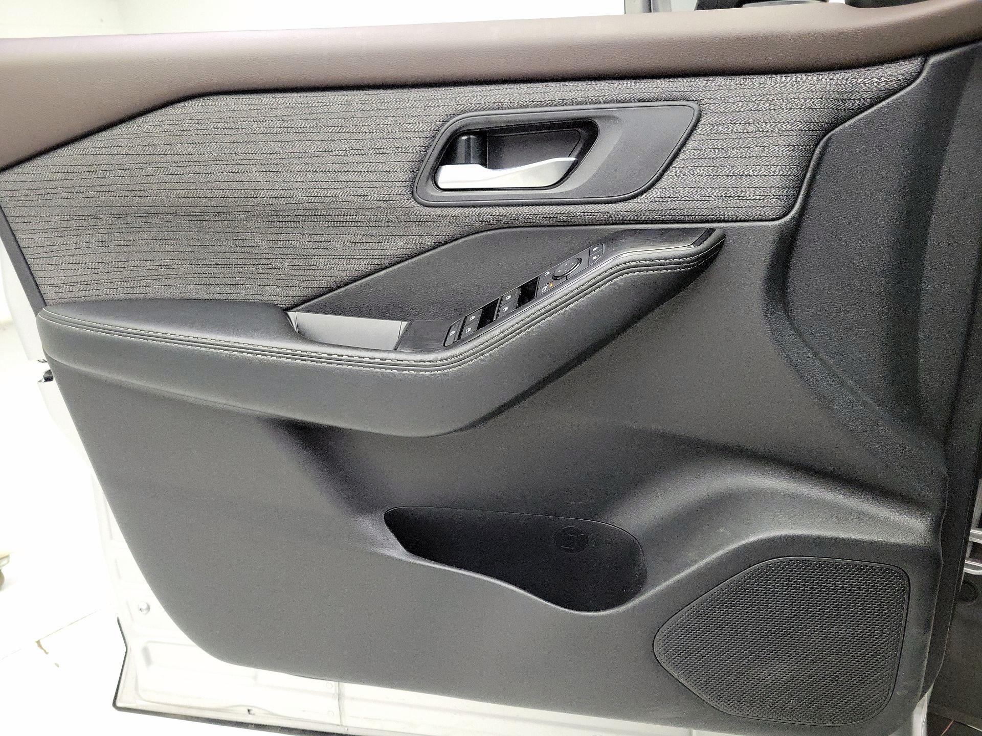 Thumbnail: 2021 Nissan Rogue - 12