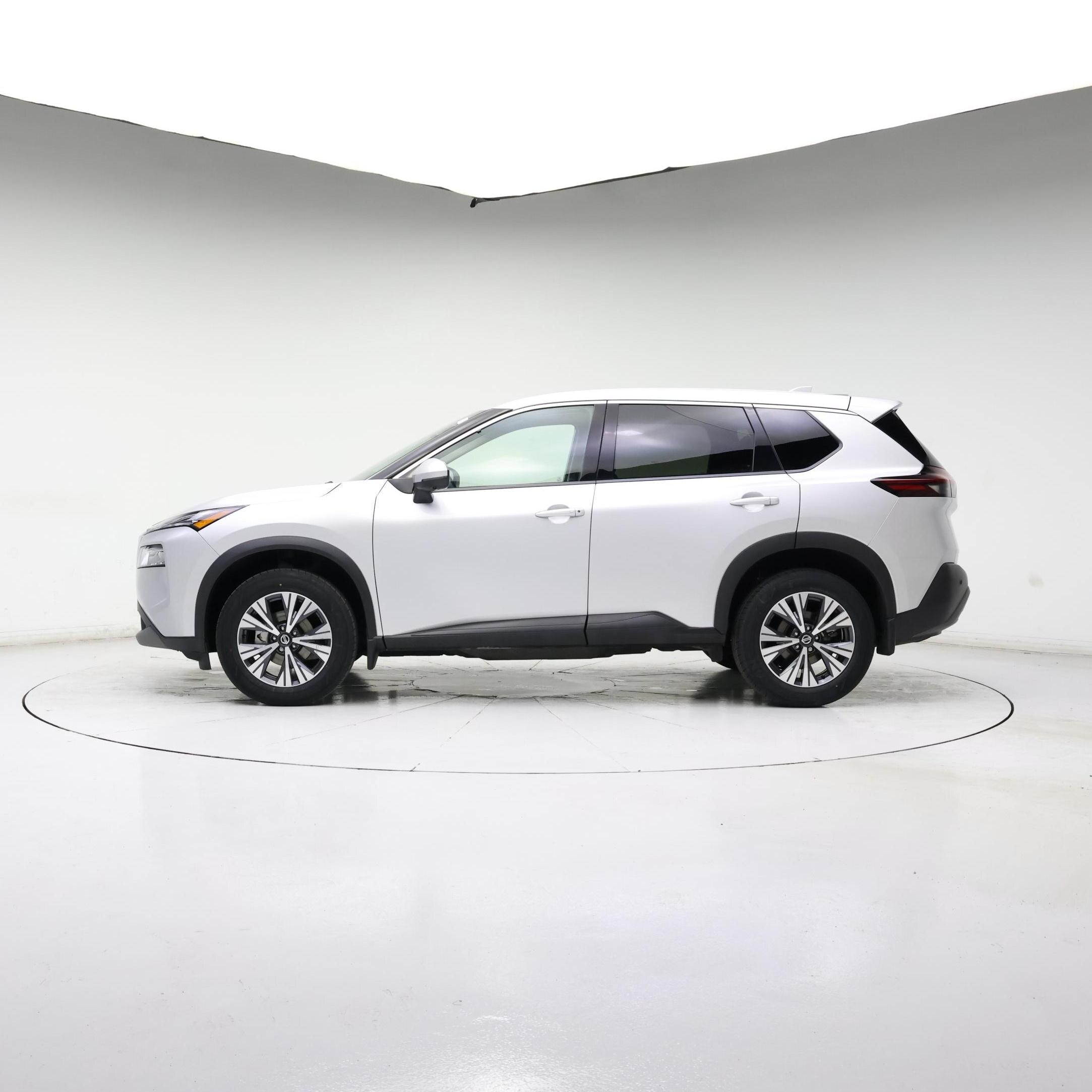 Thumbnail: 2021 Nissan Rogue - 3