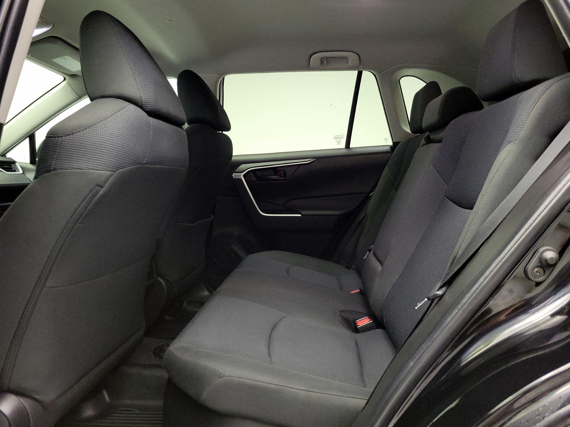 Thumbnail: 2022 Toyota RAV4 - 19