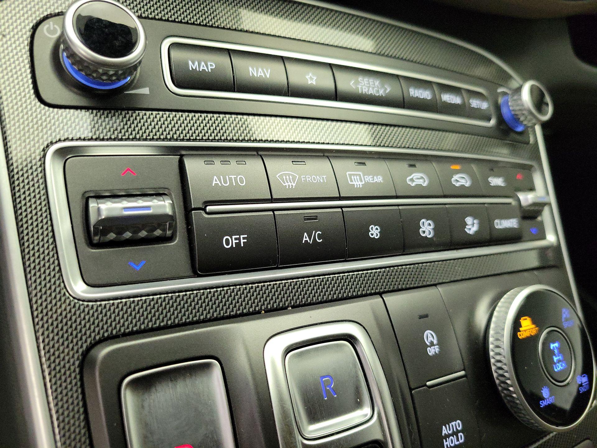 Thumbnail: 2023 Hyundai Santa Fe - 17