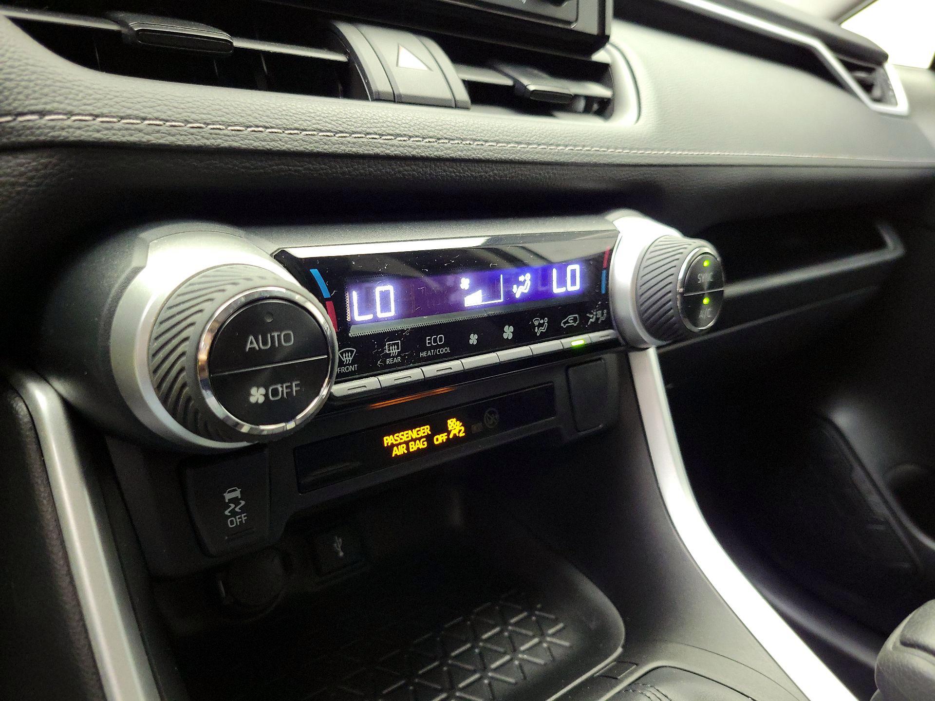 Thumbnail: 2022 Toyota RAV4 - 15