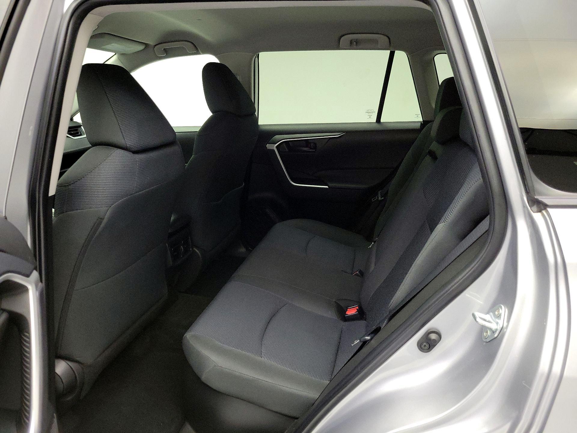 Thumbnail: 2022 Toyota RAV4 - 18