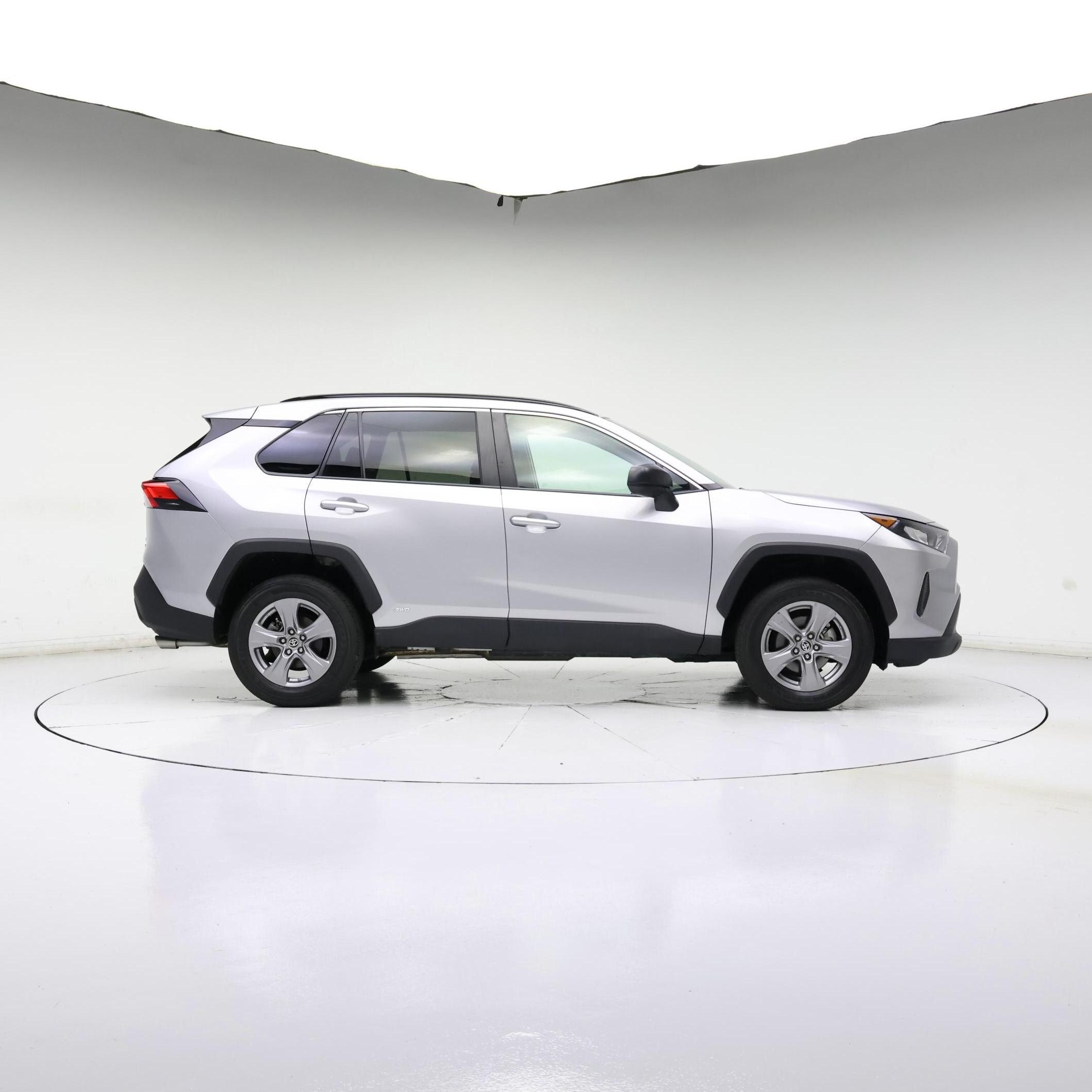 Thumbnail: 2022 Toyota RAV4 - 7