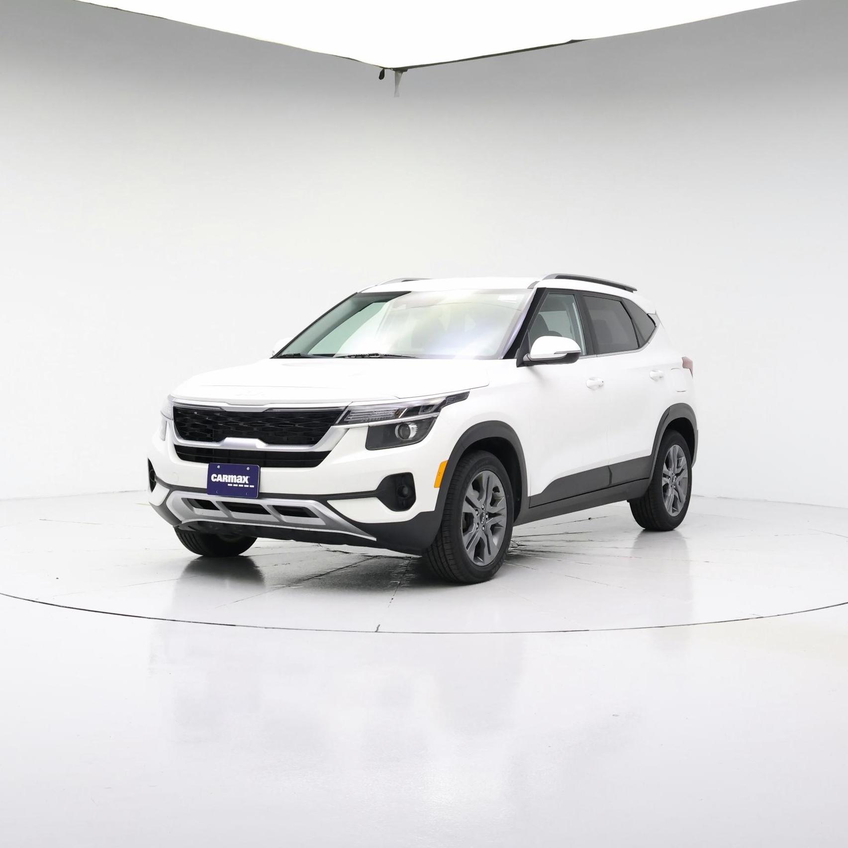 Thumbnail: 2022 Kia Seltos - 4
