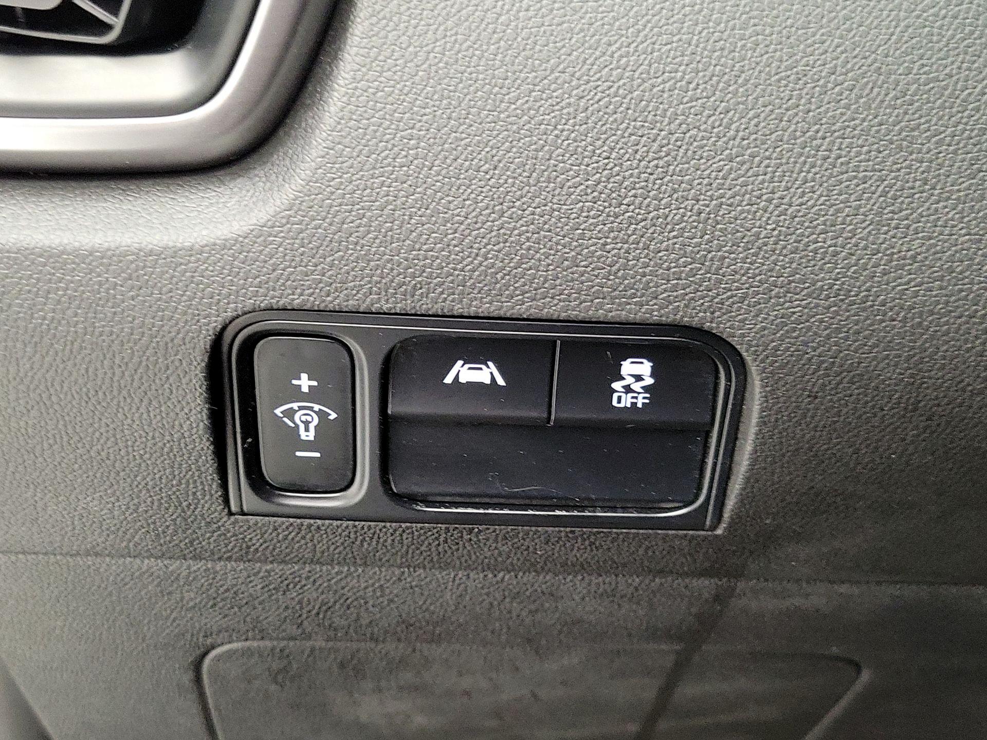 Thumbnail: 2023 Kia Sorento - 13