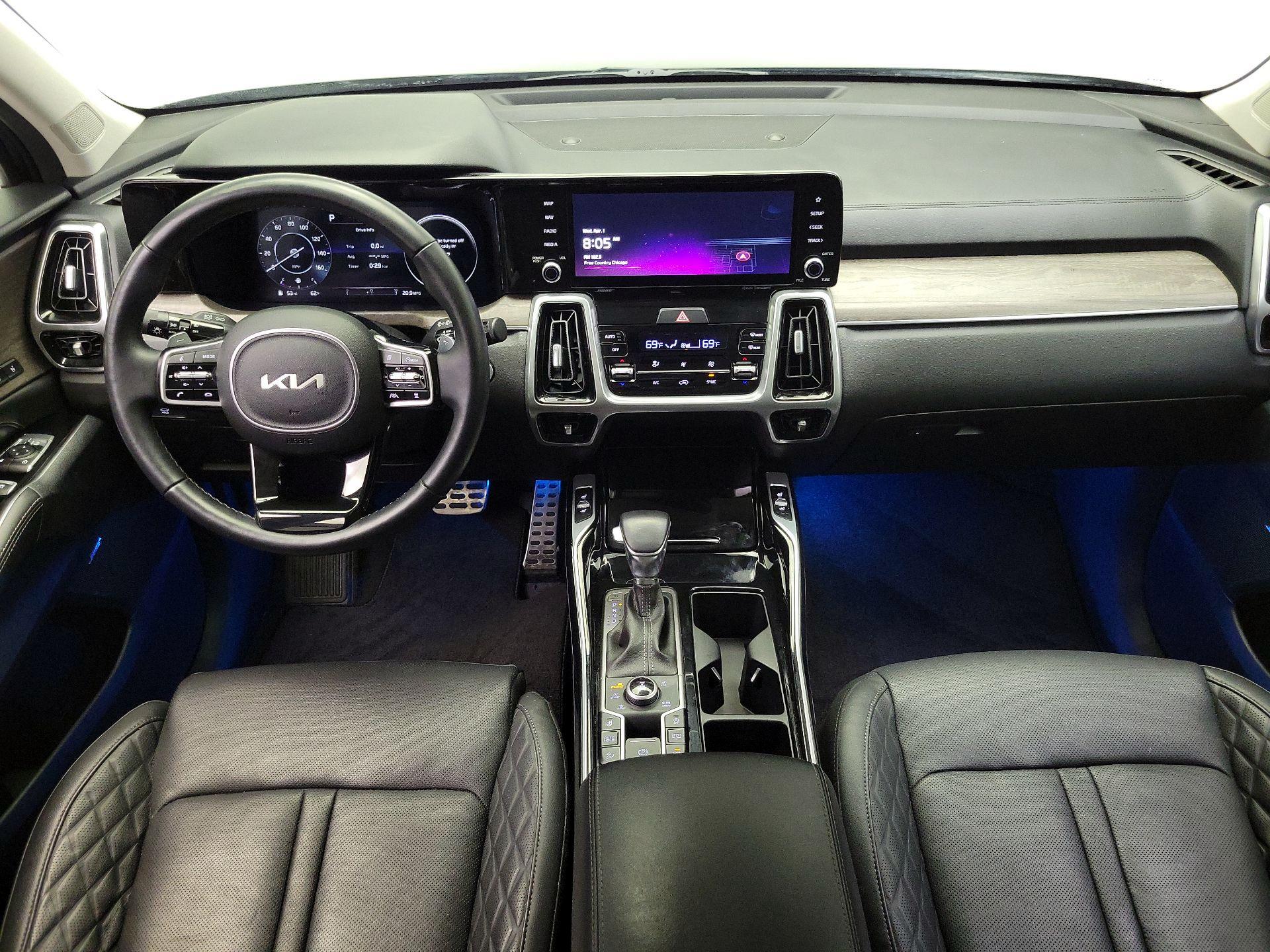 Thumbnail: 2023 Kia Sorento - 9