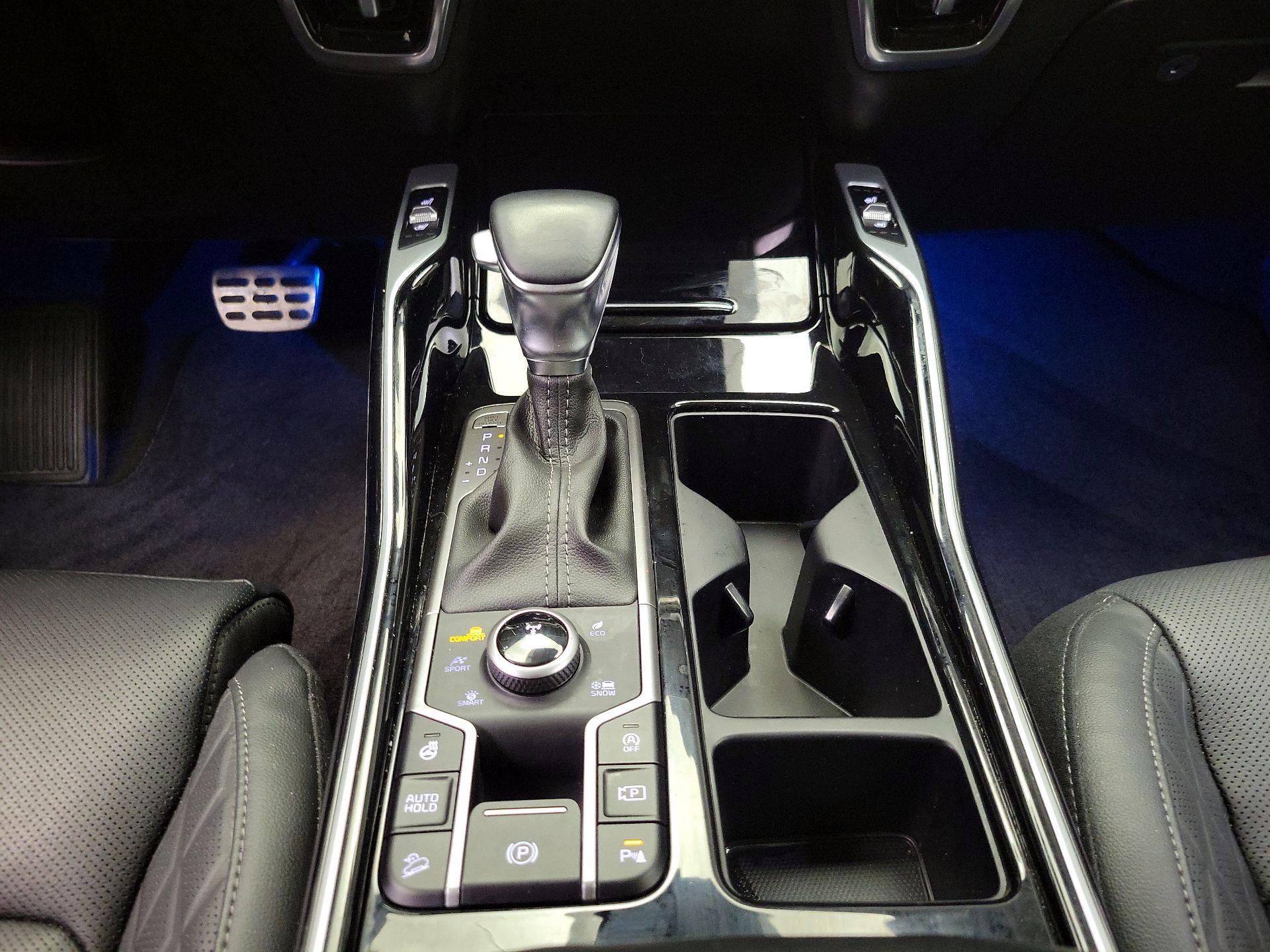 Thumbnail: 2023 Kia Sorento - 18