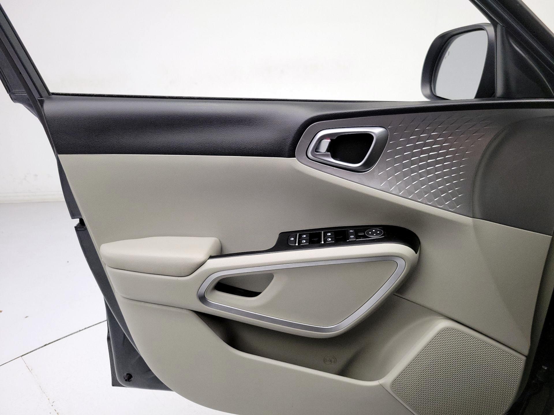 Thumbnail: 2024 Kia Soul - 12