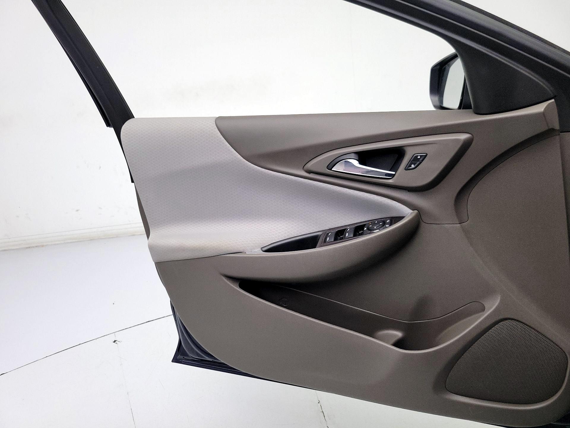Thumbnail: 2021 Chevrolet Malibu - 12
