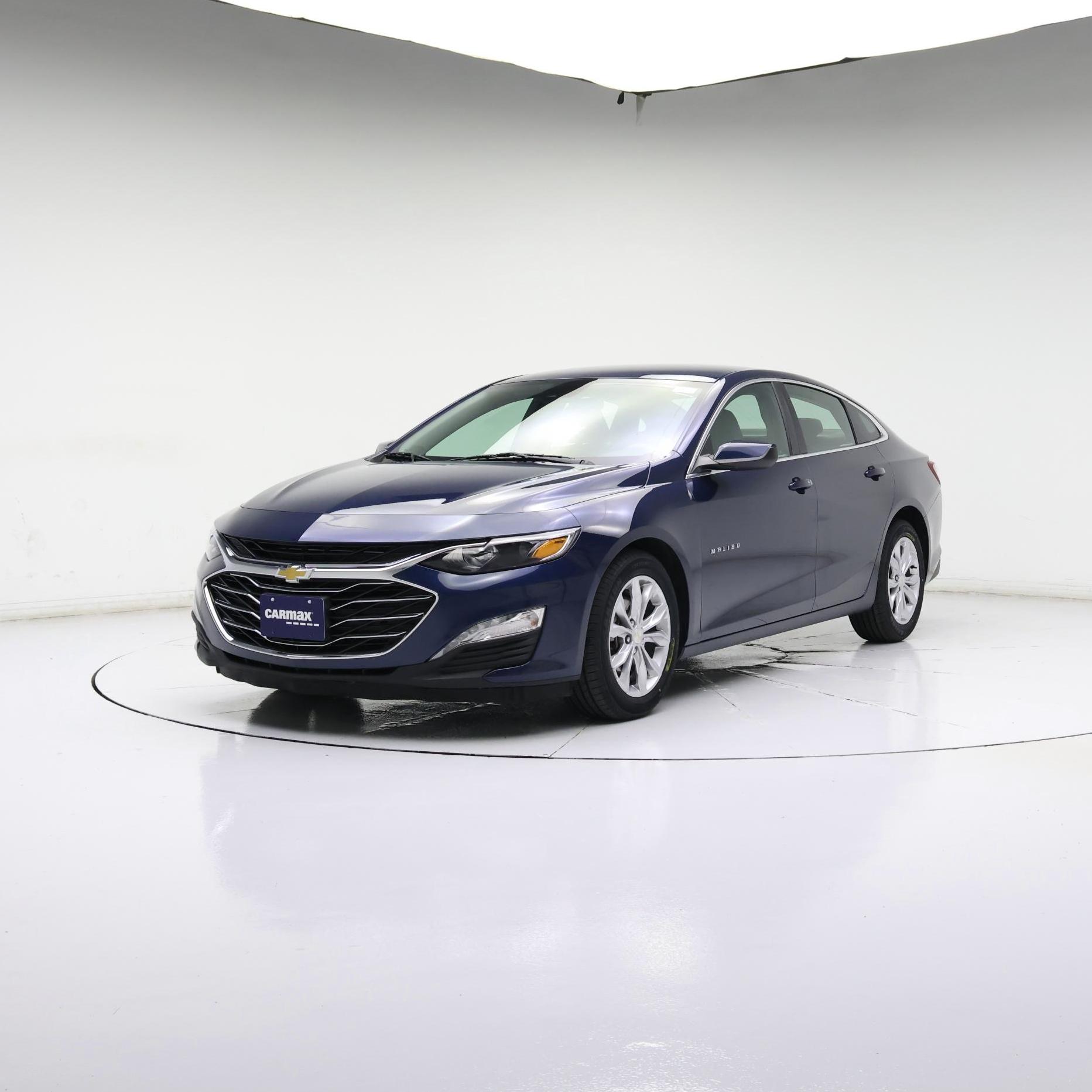 Thumbnail: 2021 Chevrolet Malibu - 4